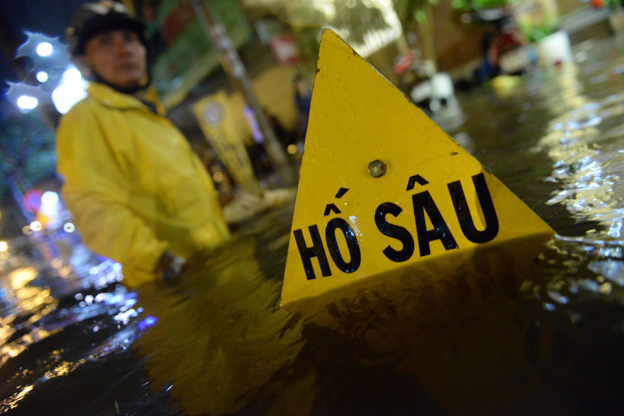 Duong Nguyen Huu Canh chiu suc ep ha tang anh 17