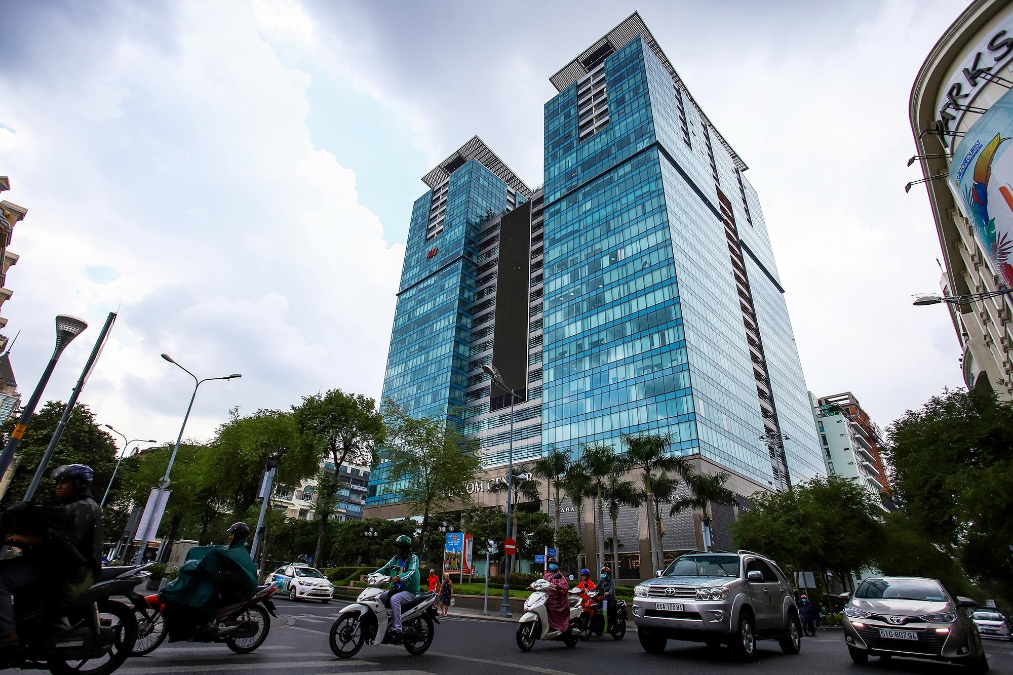 Hau Vingroup thoai von, Vincom Retail co lai nghin ty quy thu 6 hinh anh