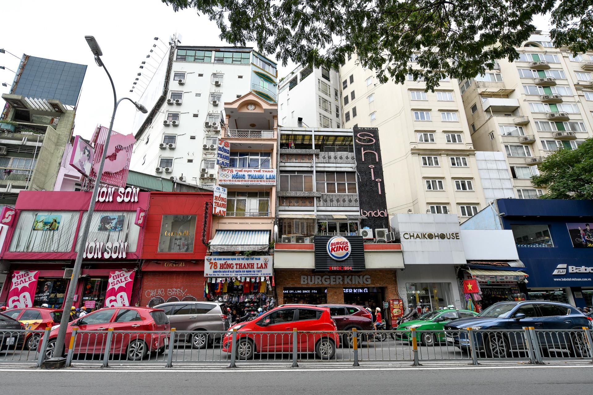 mat bang nga 6 Phu Dong anh 11