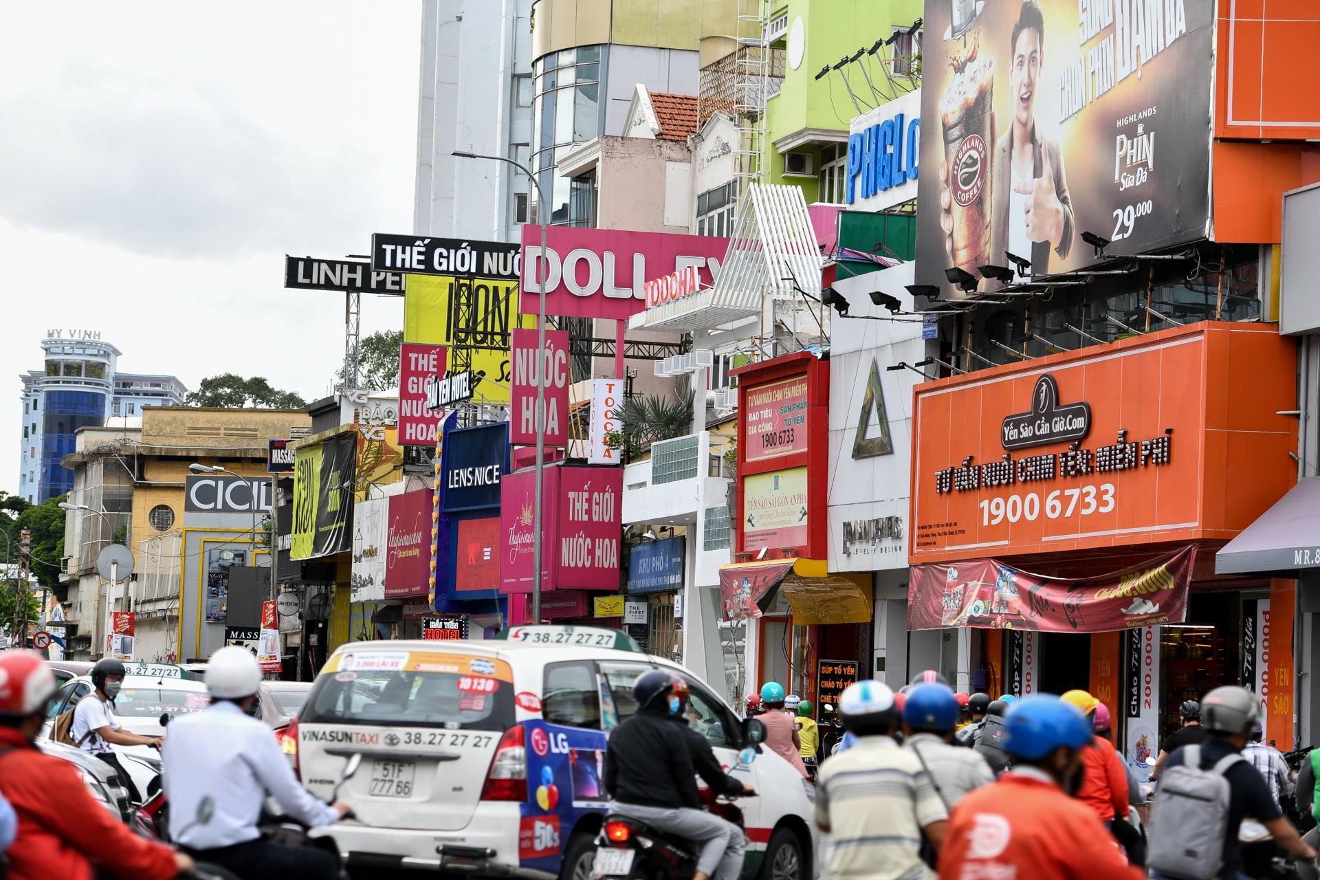 mat bang nga 6 Phu Dong anh 10