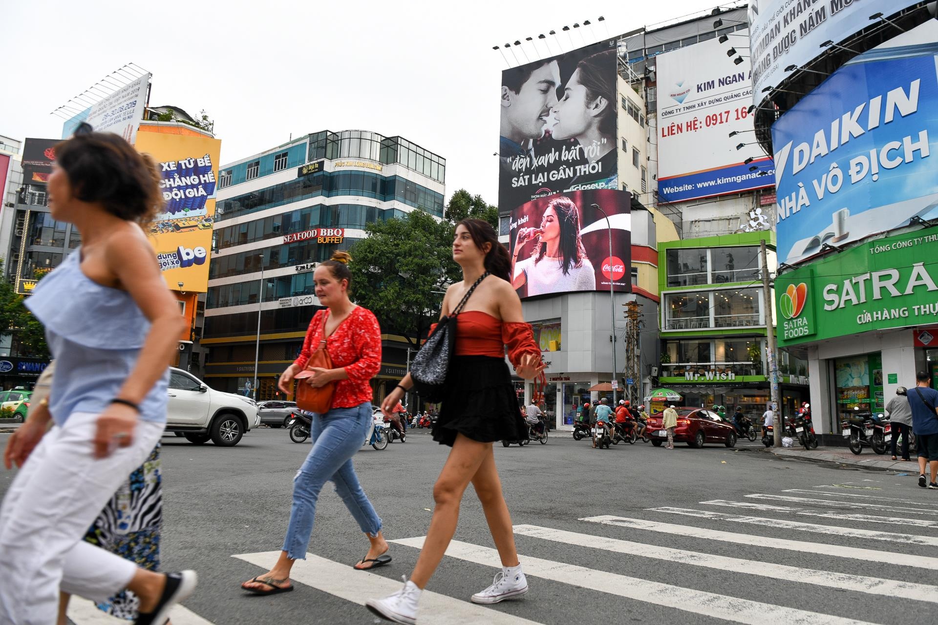 mat bang nga 6 Phu Dong anh 13