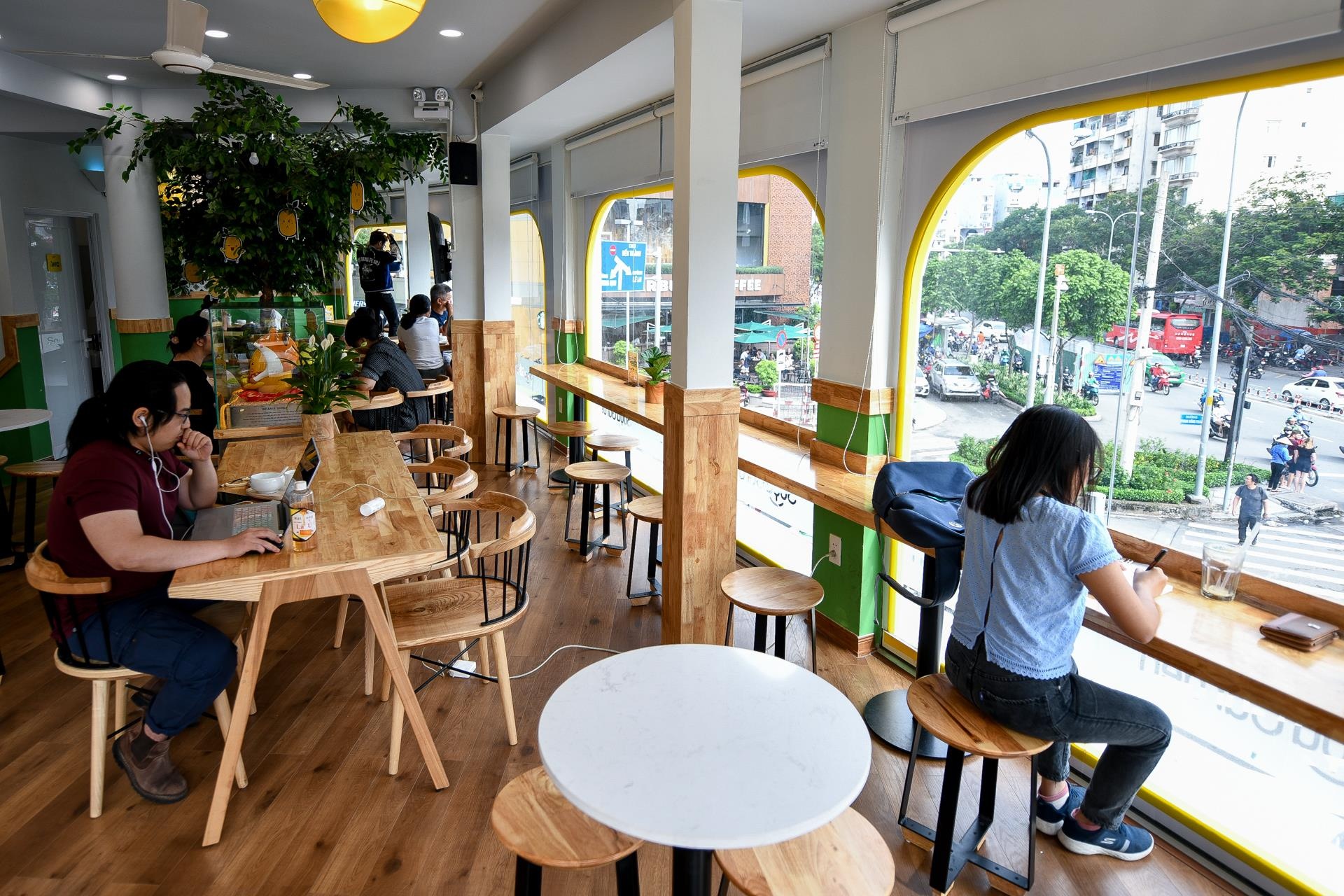 mat bang nga 6 Phu Dong anh 4