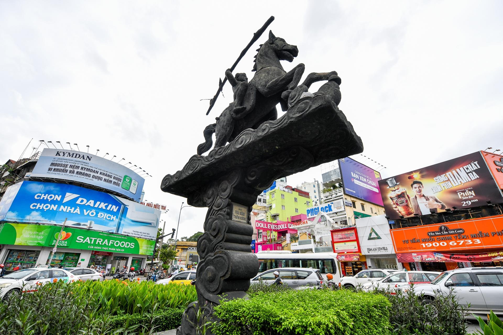 mat bang nga 6 Phu Dong anh 5