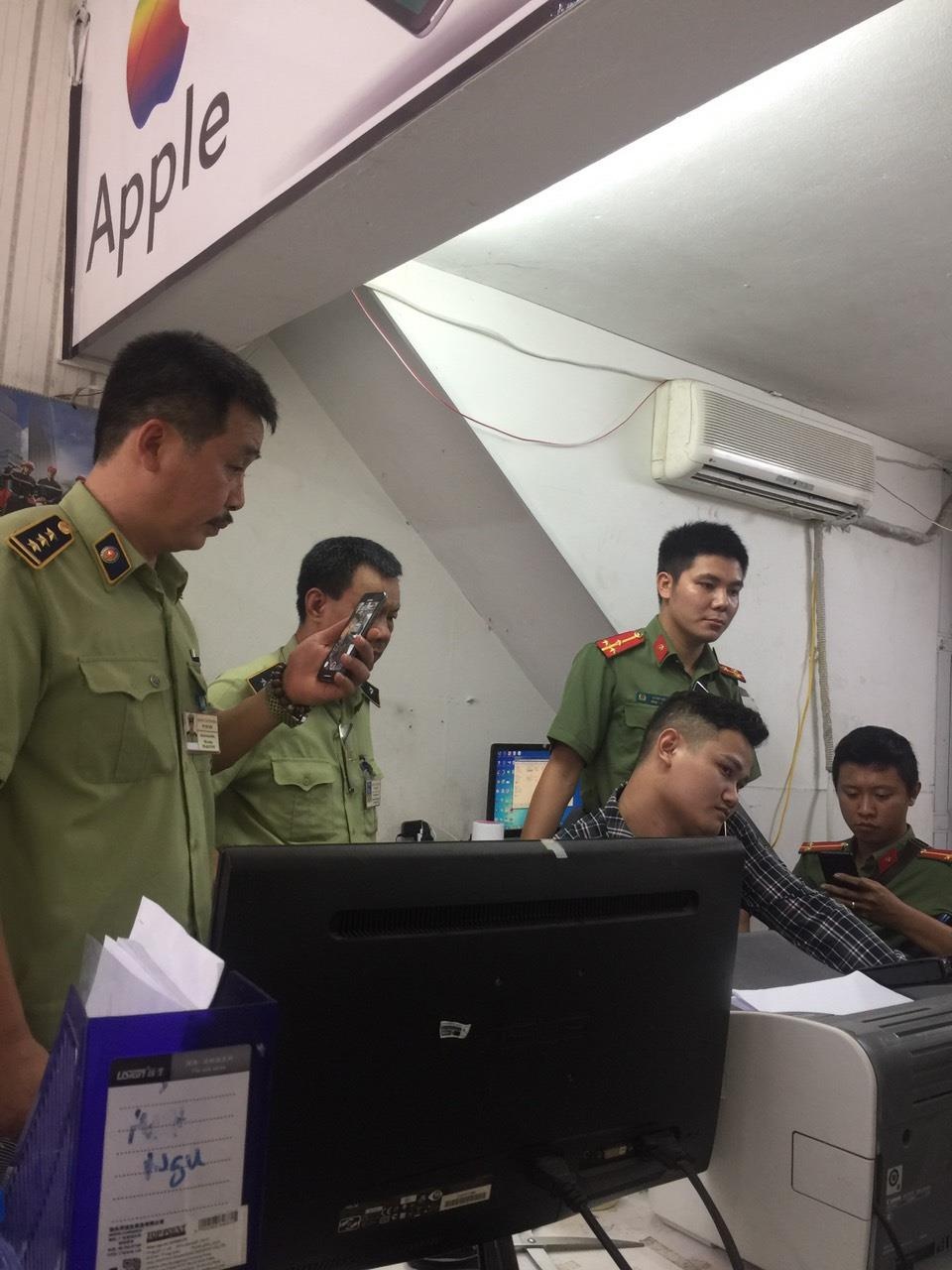 samsung s10+ gia anh 1