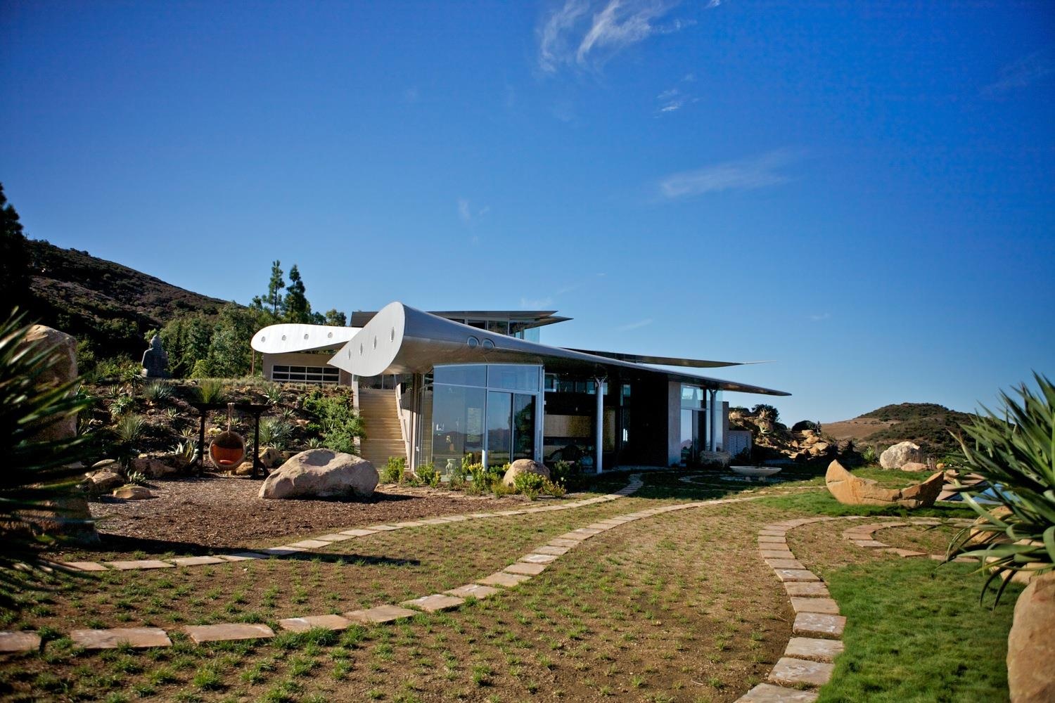 nhà làm bằng cánh máy bay ảnh 1 nha lam bang canh may bay anh 1