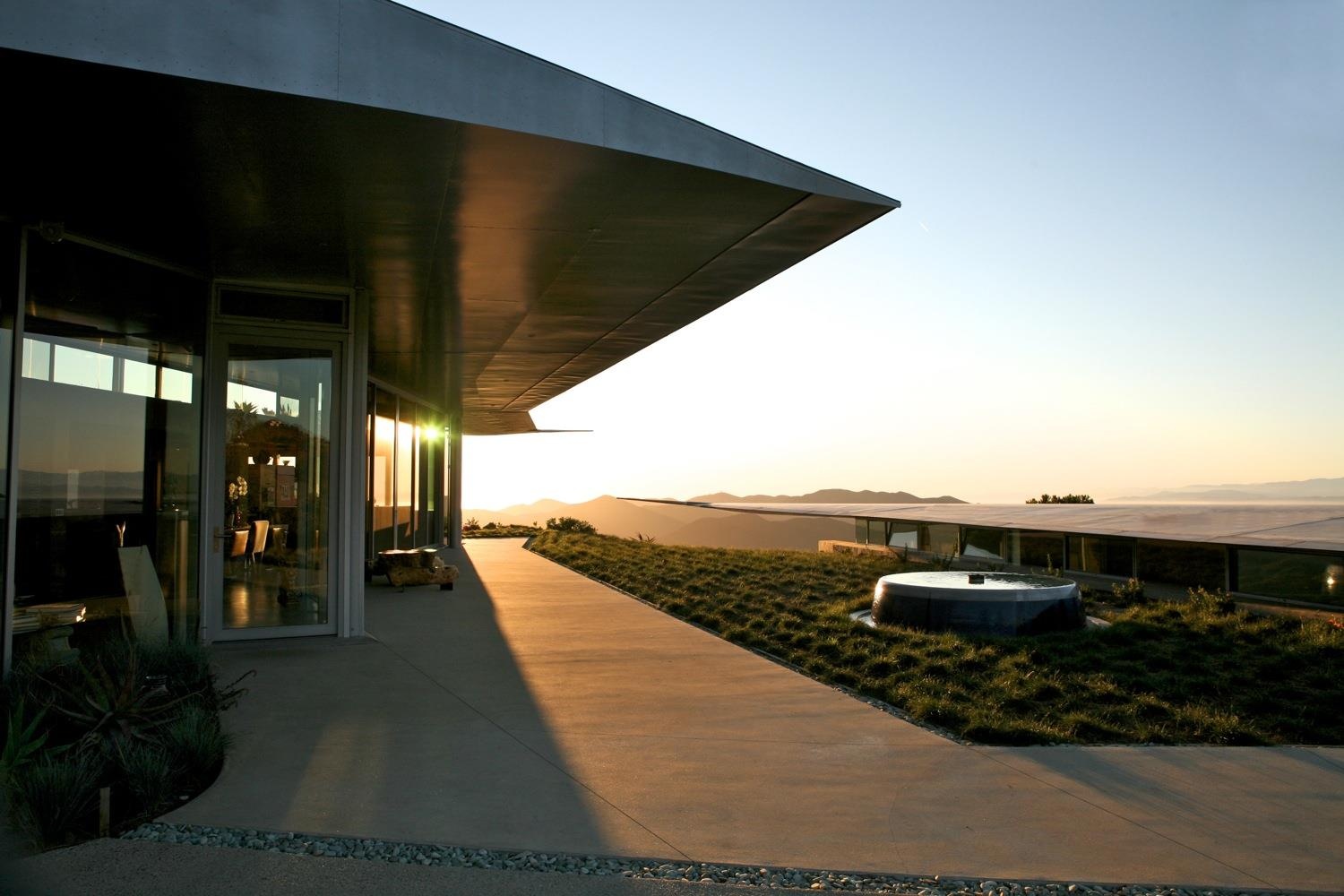 nhà làm bằng cánh máy bay ảnh 6 nha lam bang canh may bay anh 6