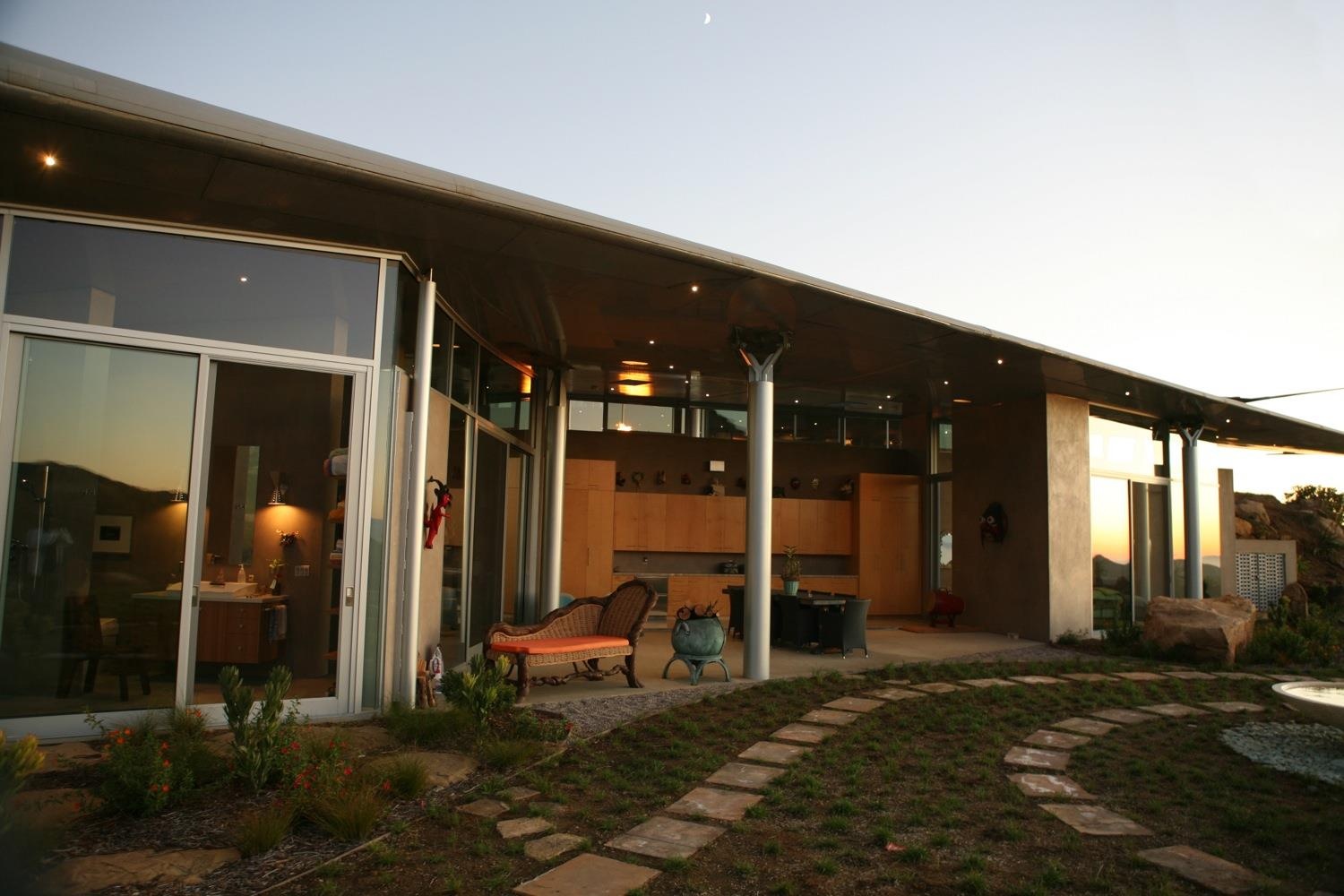 nhà làm bằng cánh máy bay ảnh 9 nha lam bang canh may bay anh 9