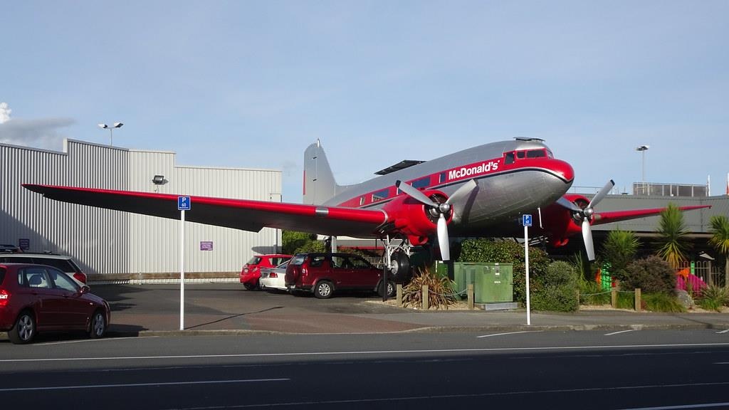 tai che may bay cu anh 16