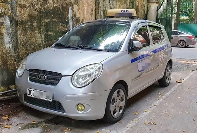 chat chem khach du lich anh 1