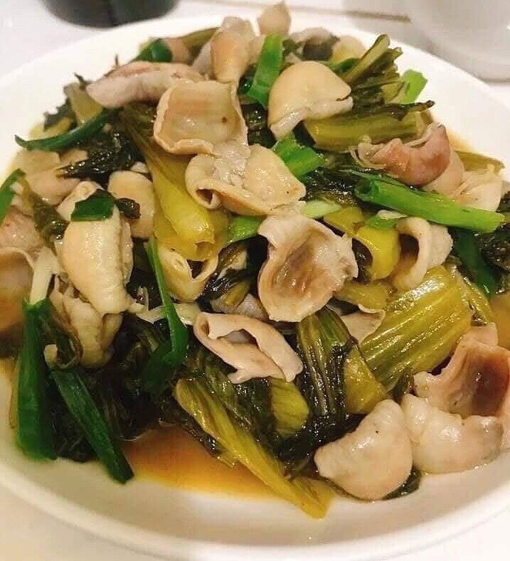 Phu pham thai loai, hang bo di duoc chi em lung mua cho chong nhau hinh anh