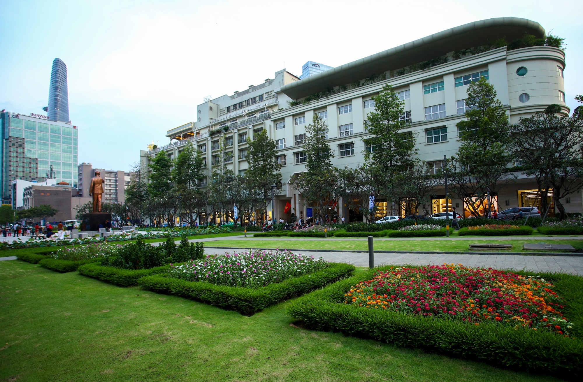 trung tam thuong mai co gia thue dat nhat TP.HCM anh 8