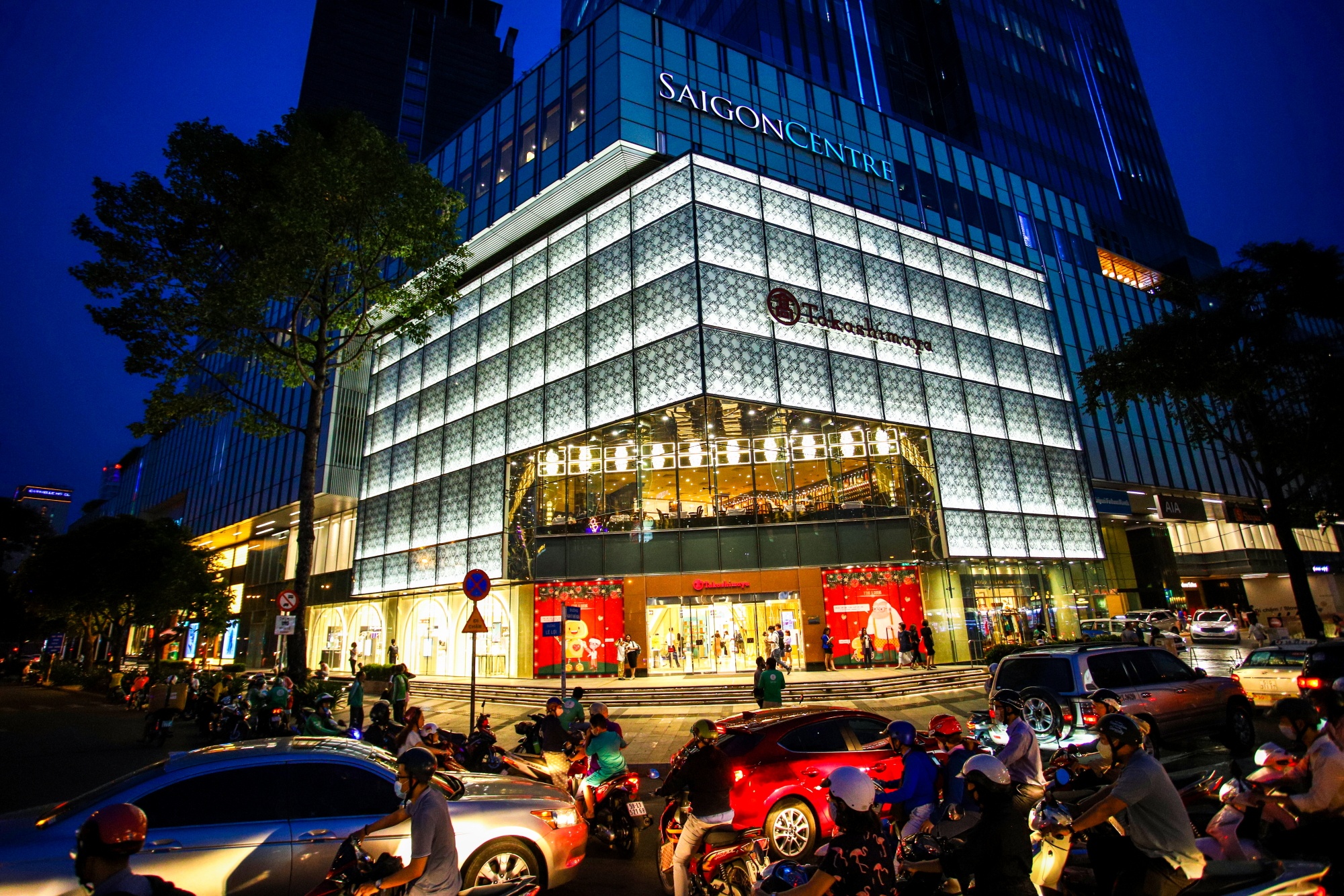 10 trung tam thuong mai co gia thue dat nhat TP.HCM hinh anh