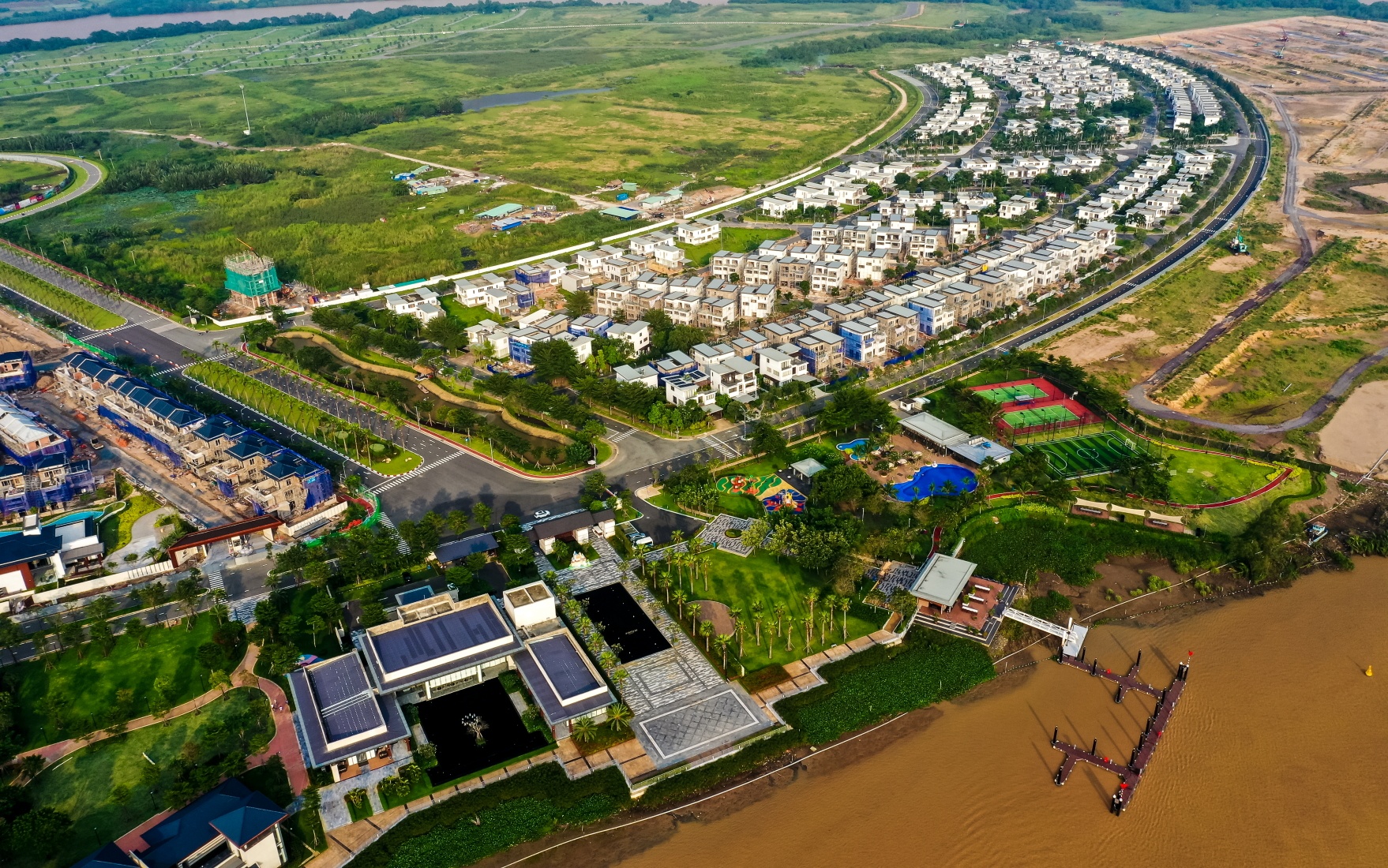 thi truong bat dong san dang khung hoang anh 2