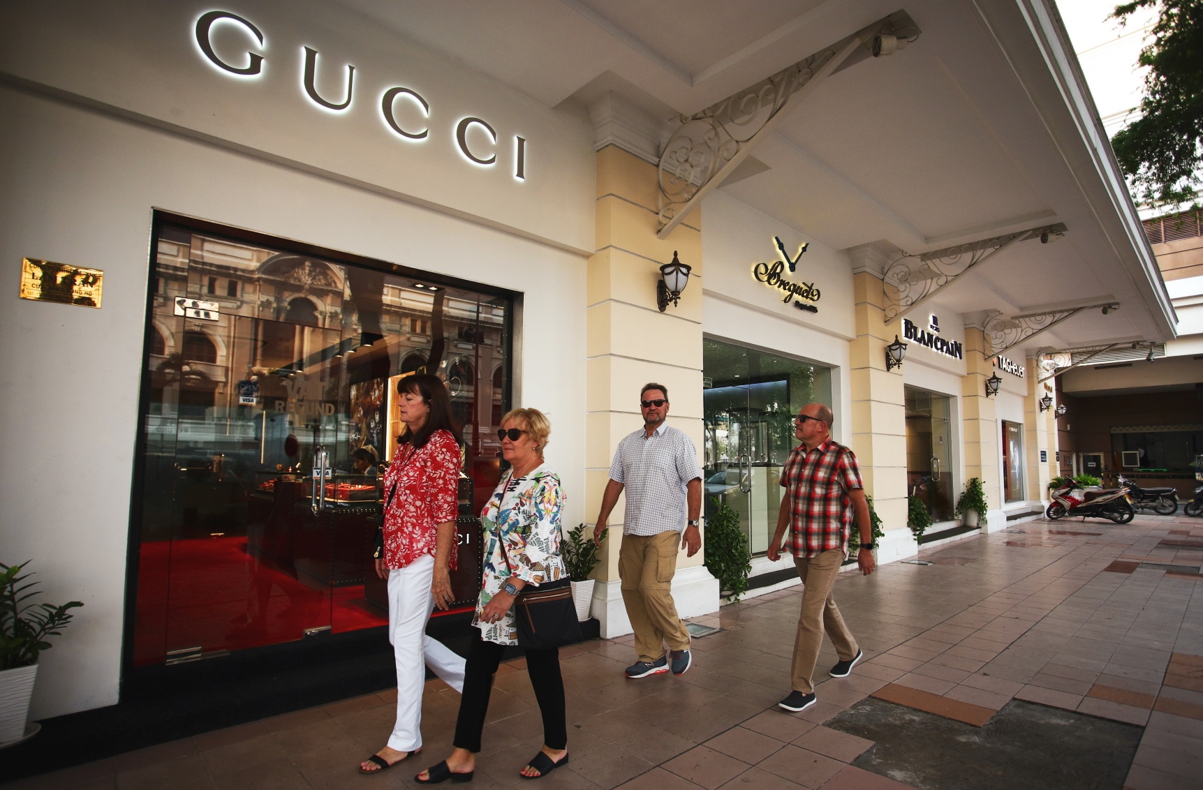 vi tri cua hang Uniqlo TP.HCM anh 2