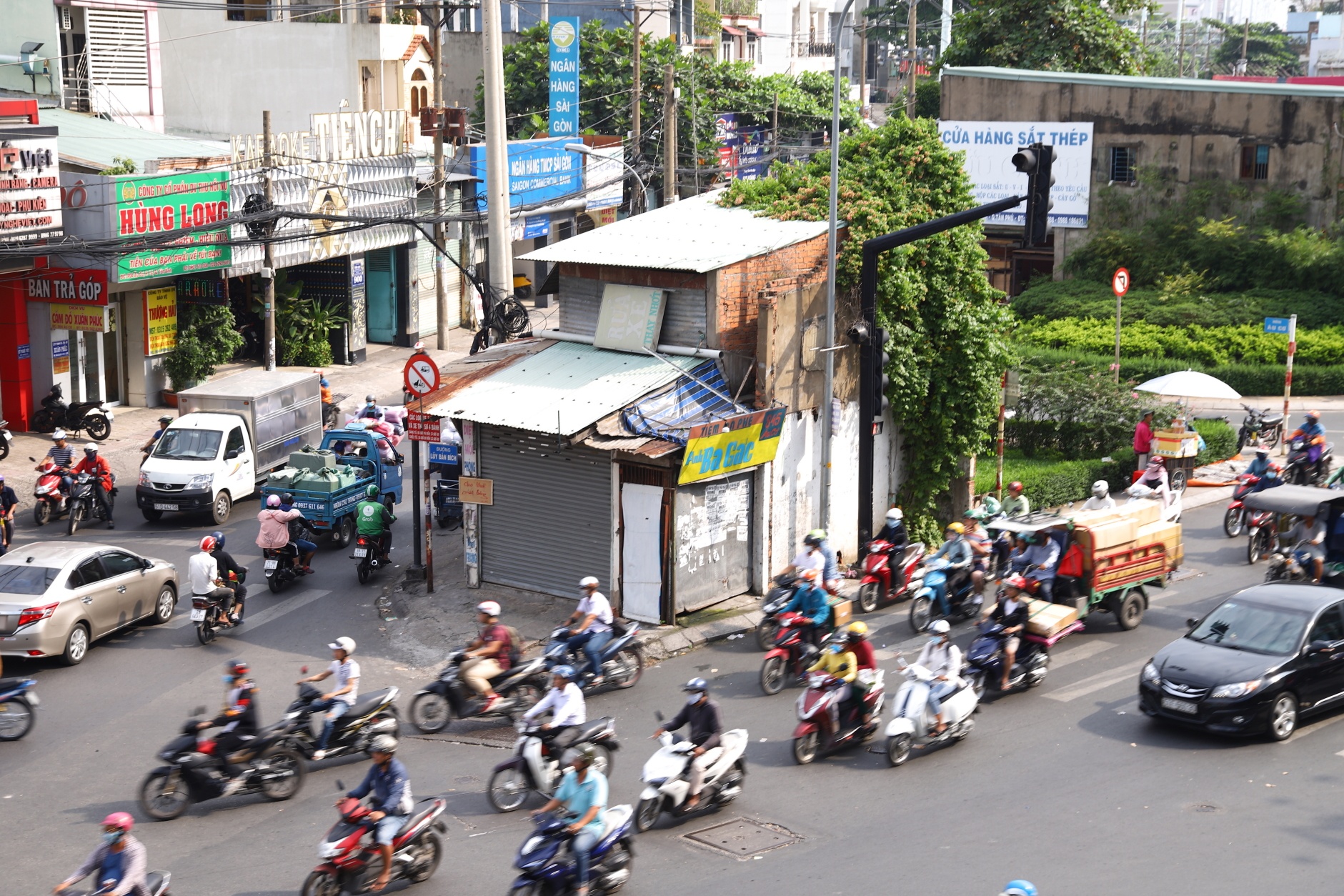 nha 4 mat tien duoc den bu 5, 1 ty anh 2