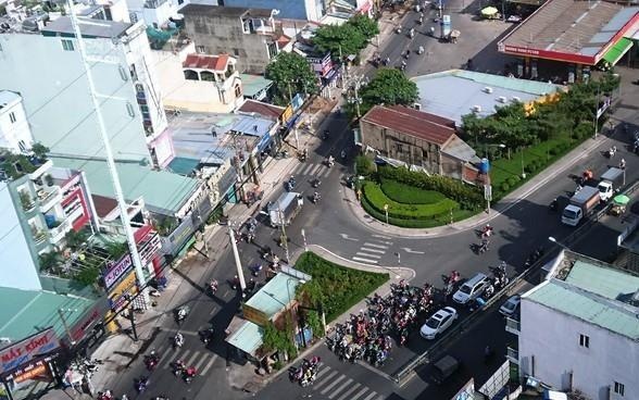 Can nha nam giua giao lo o TP.HCM suot 5 nam vi vuong mac den bu hinh anh