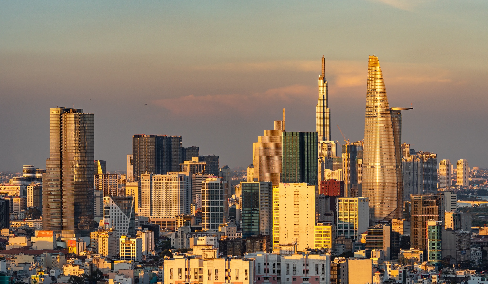 Lo lang khung gia dat tai Ha Noi va TP.HCM chi bang 30-50% thuc te hinh anh