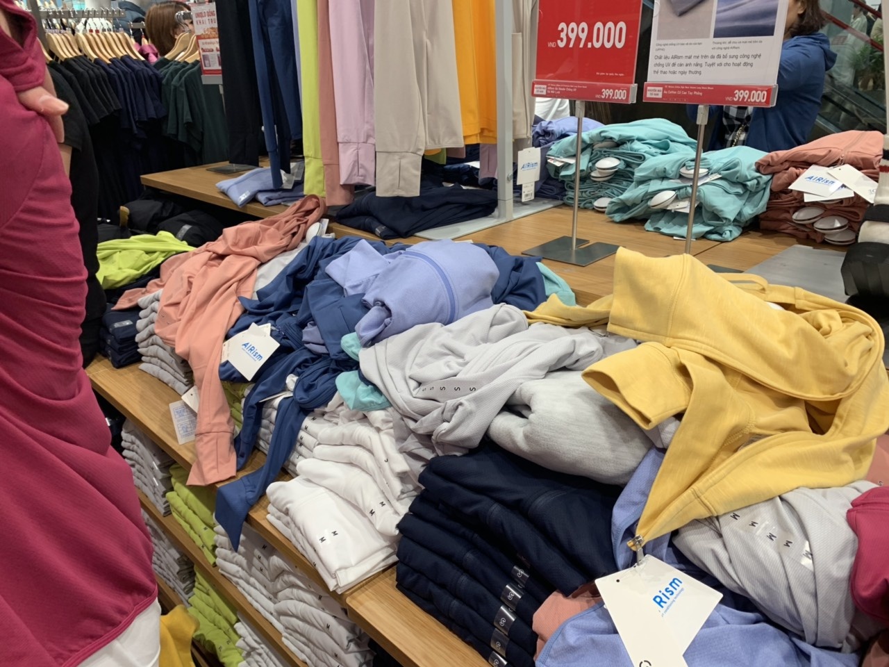 Trải nghiệm lần đầu đi Uniqlo tại Việt Nam ảnh 3 Trai nghiem lan dau di Uniqlo tai Viet Nam anh 3