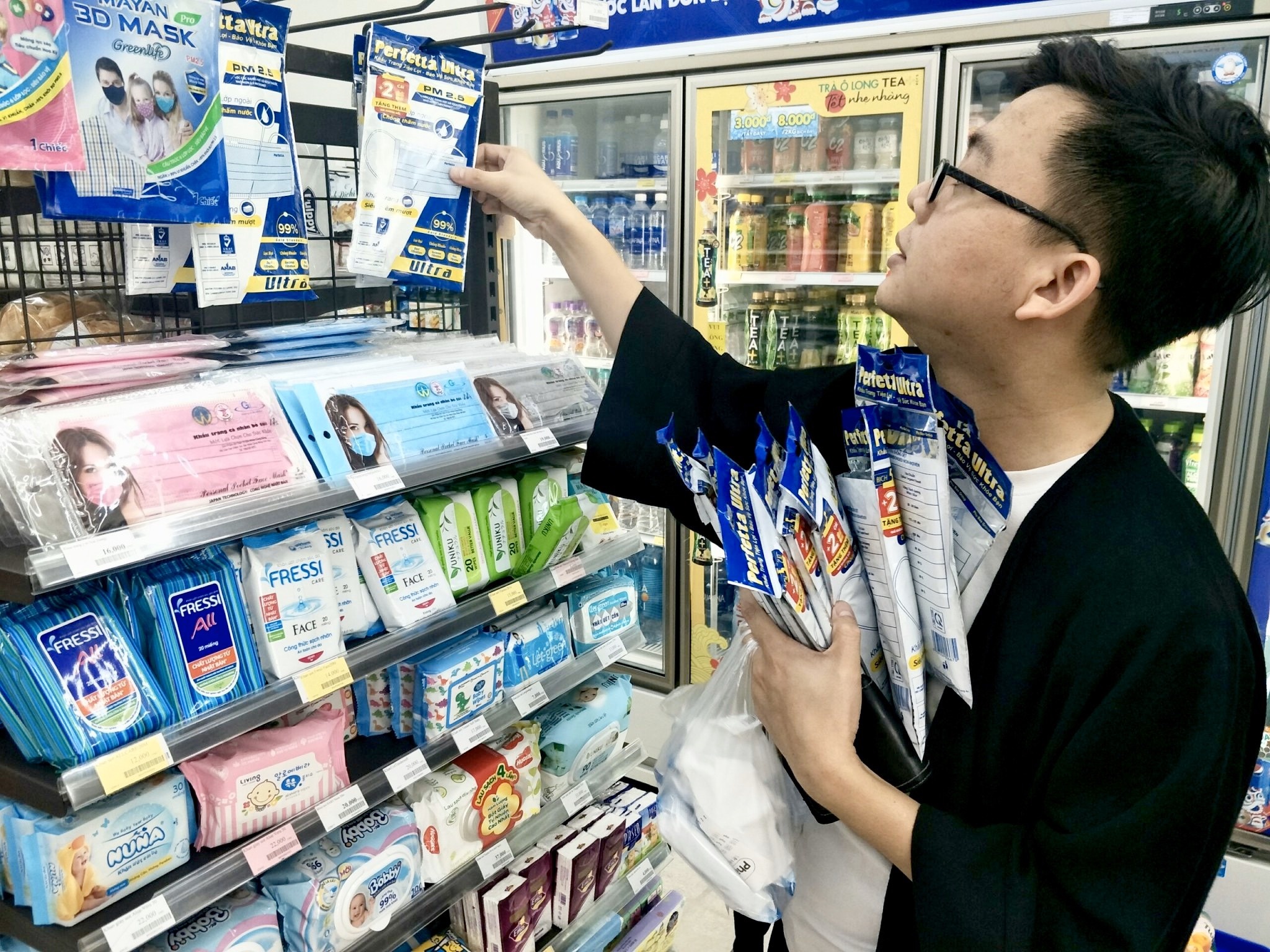 khau trang chay hang anh 2