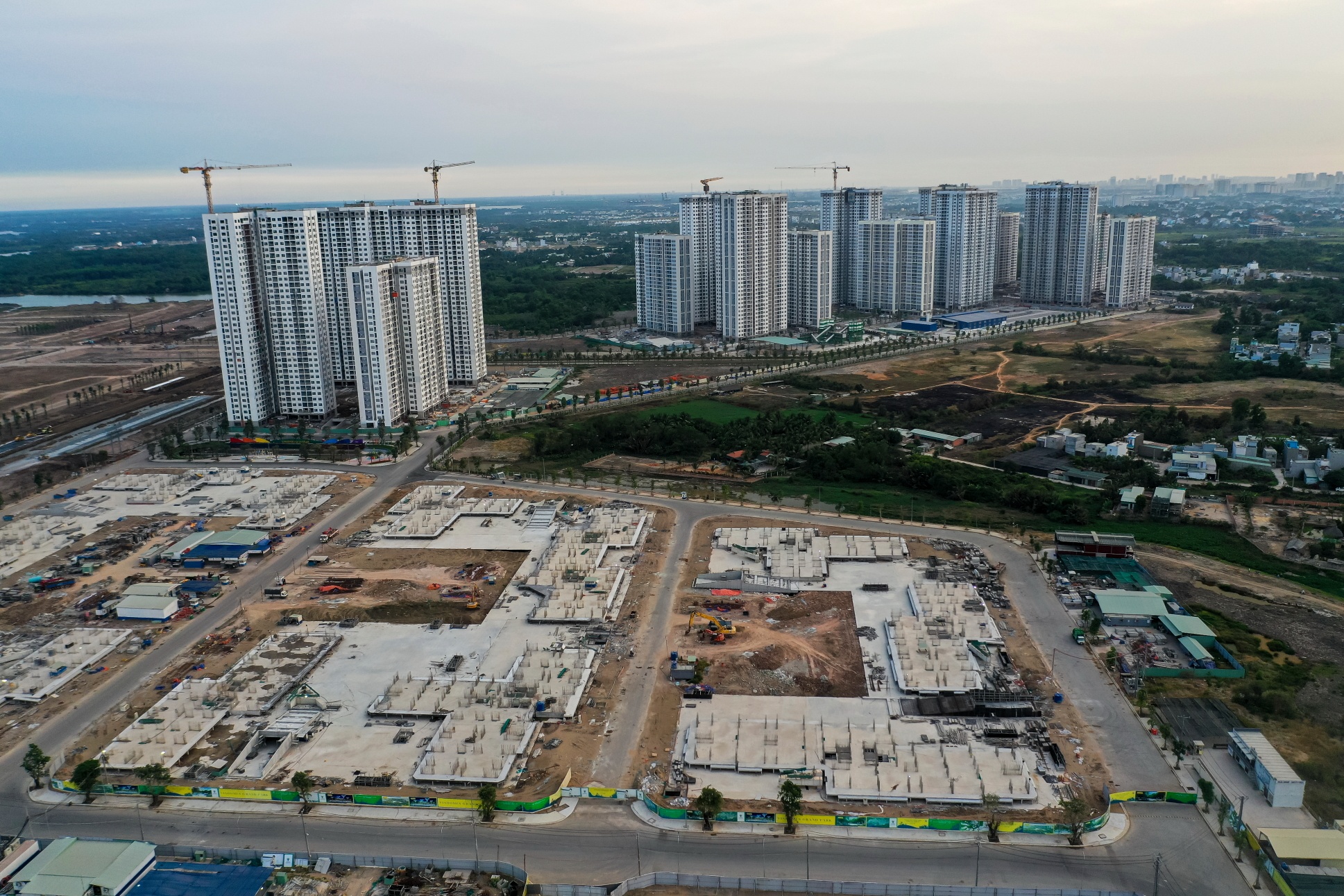 tien do thi cong Vinhomes Grand Park anh 5