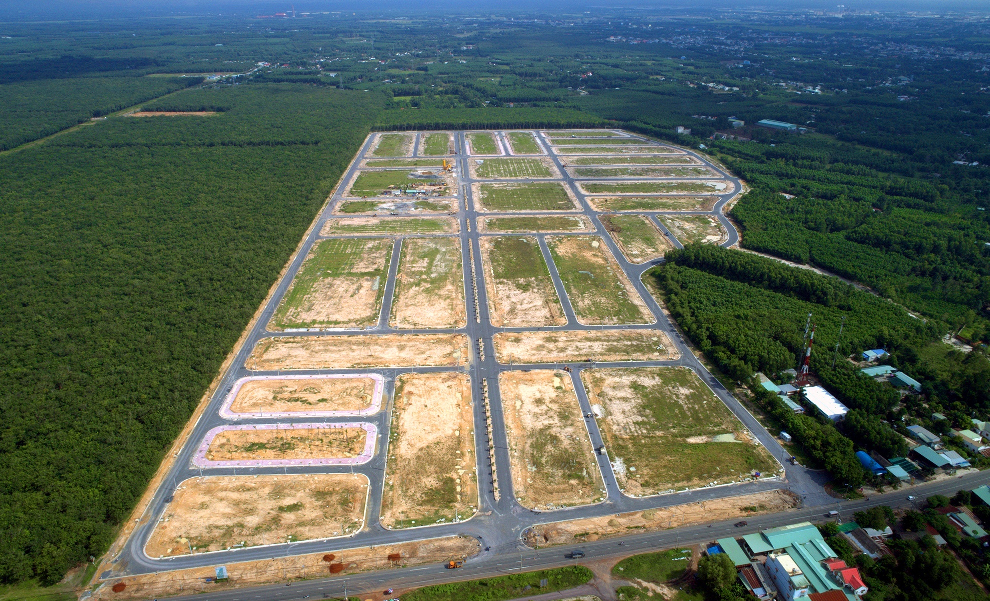 Dong Nai dau gia 5 khu dat 'vang' tai Long Thanh hinh anh