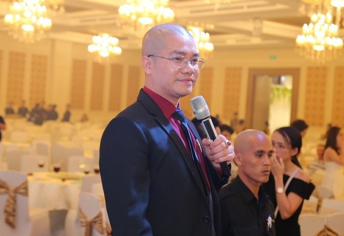 Vi sao gan 3.400 khach hang chua to cao Dia oc Alibaba? hinh anh