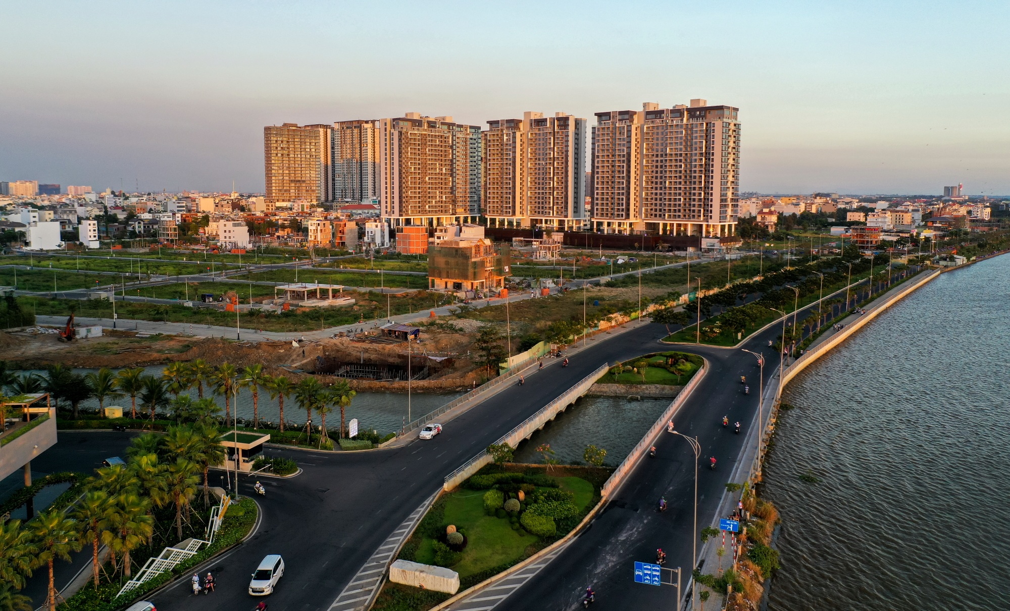 4 kien nghi gui Quoc hoi de giai cuu thi truong dia oc hinh anh