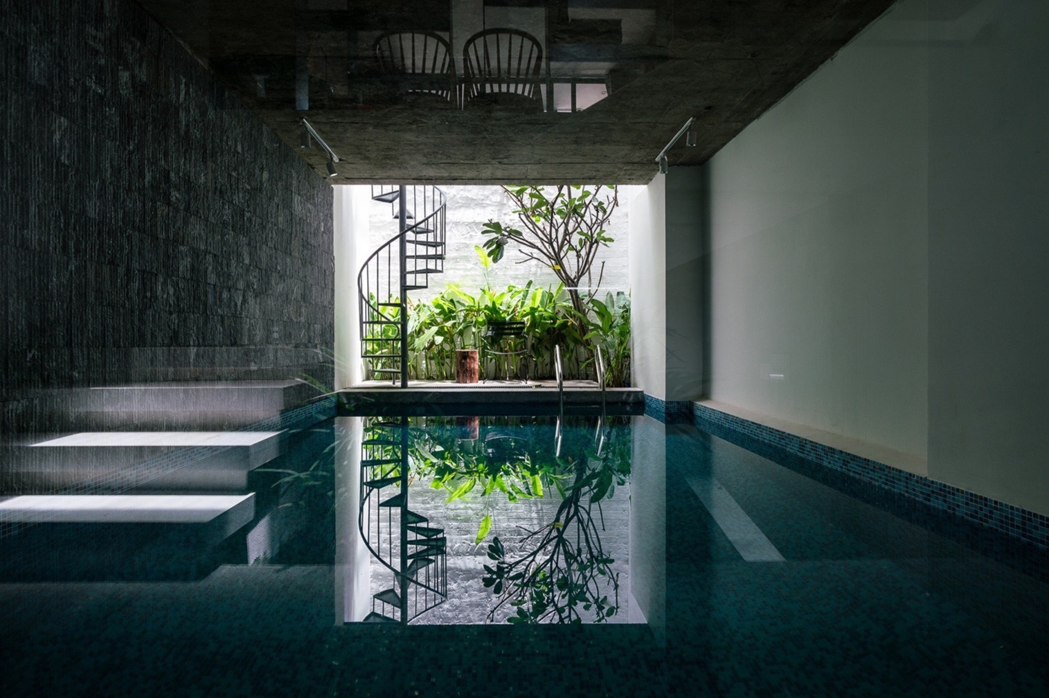 Ngoi nha 73 m2 voi be boi sang trong ben trong hinh anh