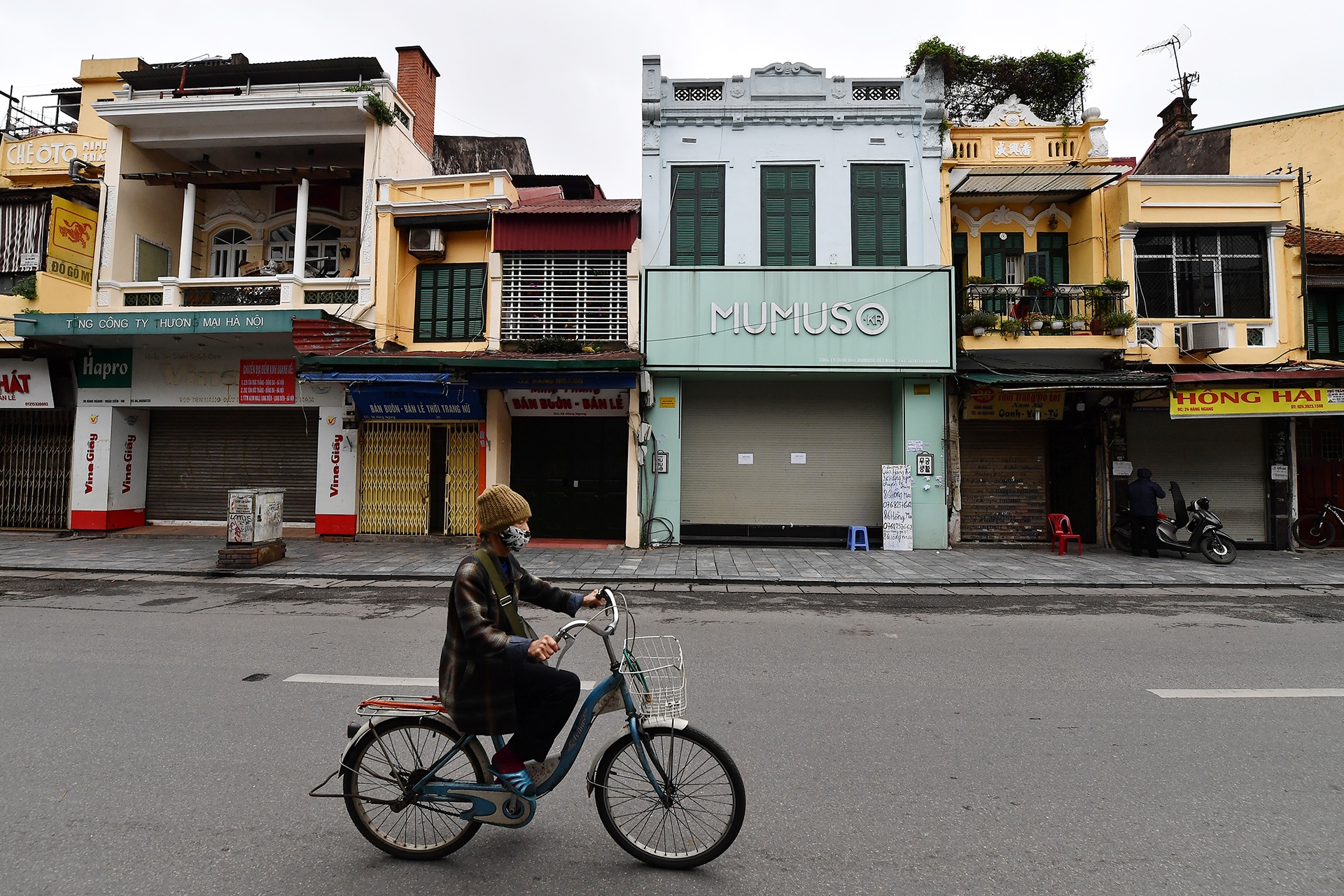 Kinh te Viet Nam ra sao trong 4 thang dau nam? hinh anh