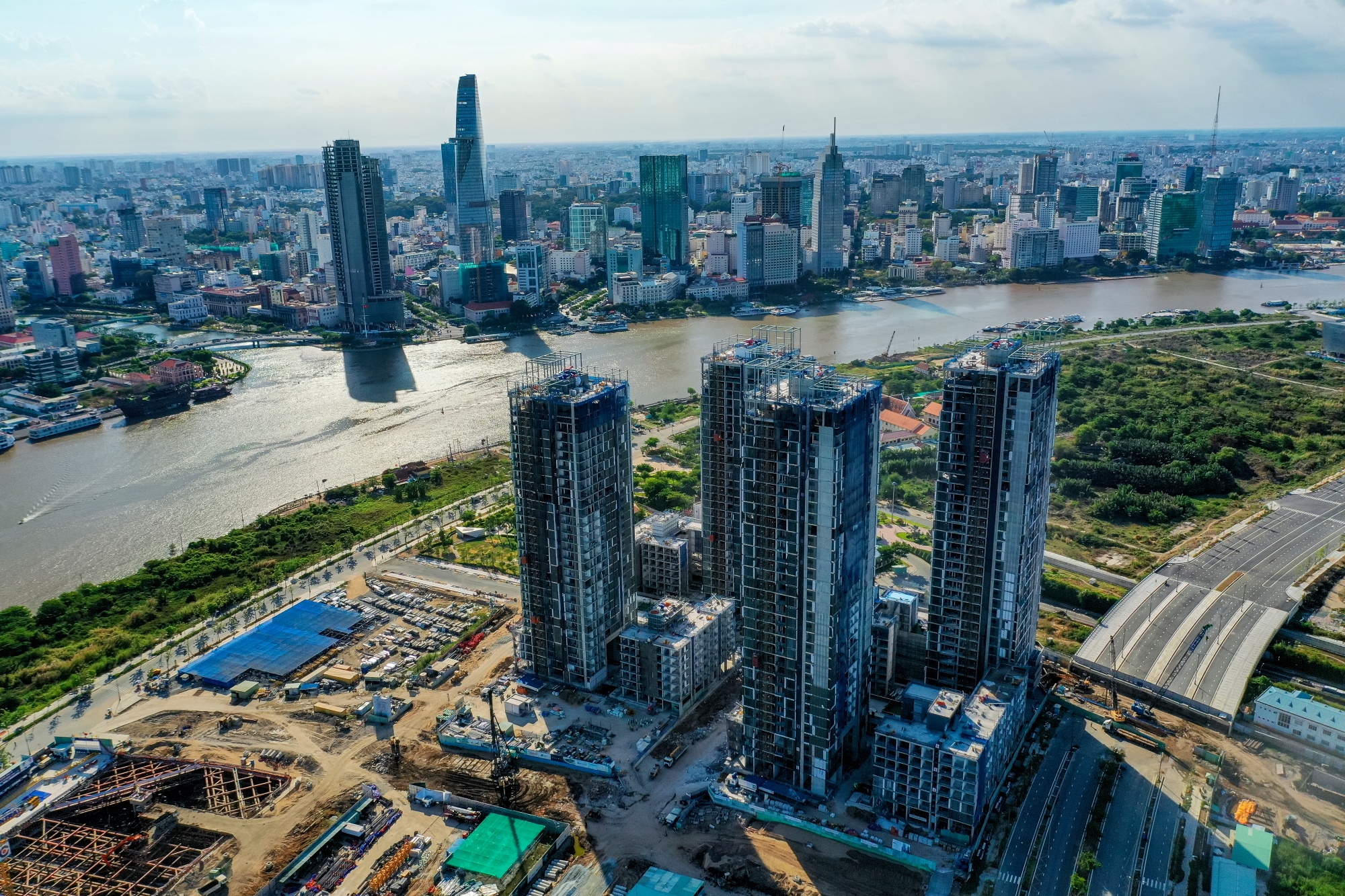 Nhung dai gia nam quy dat khung o khu Dong hinh anh