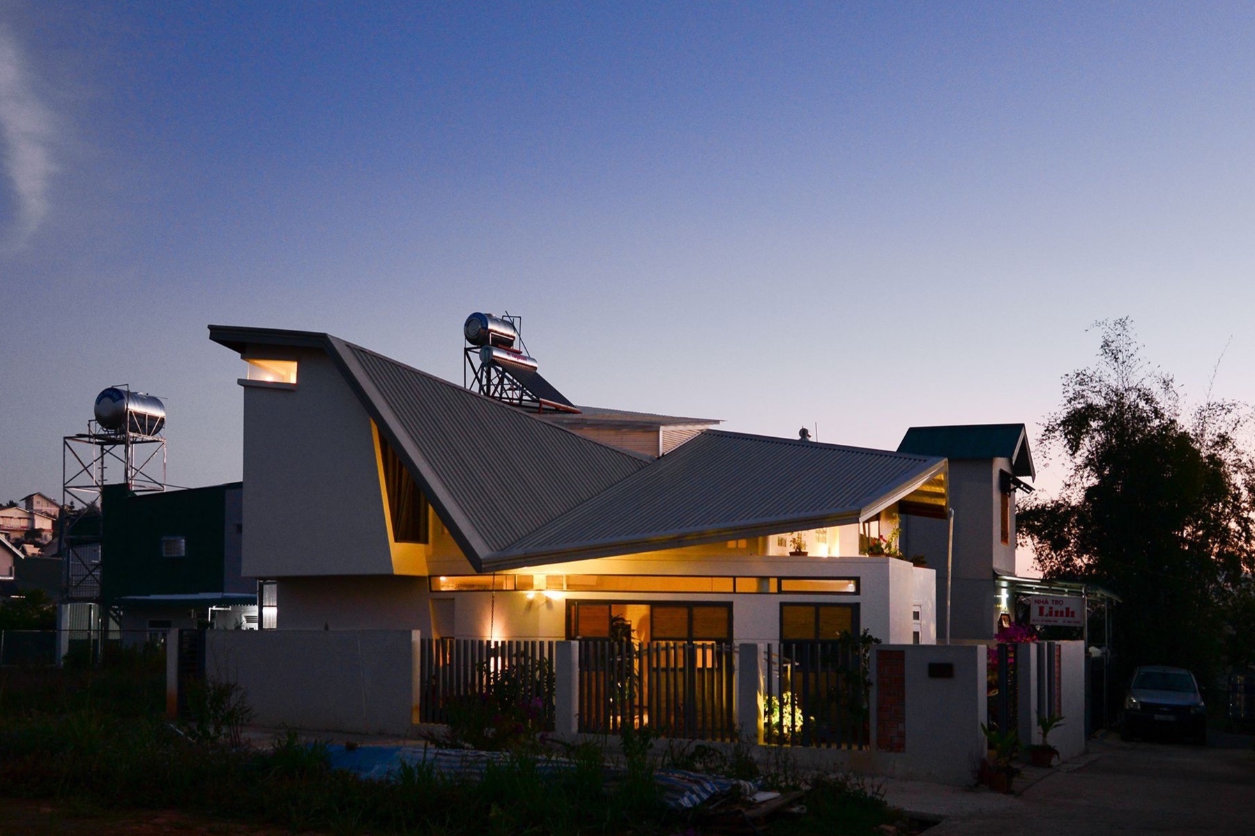 Ngoi nha 92 m2 co khong gian mo giua thung lung Da Lat hinh anh