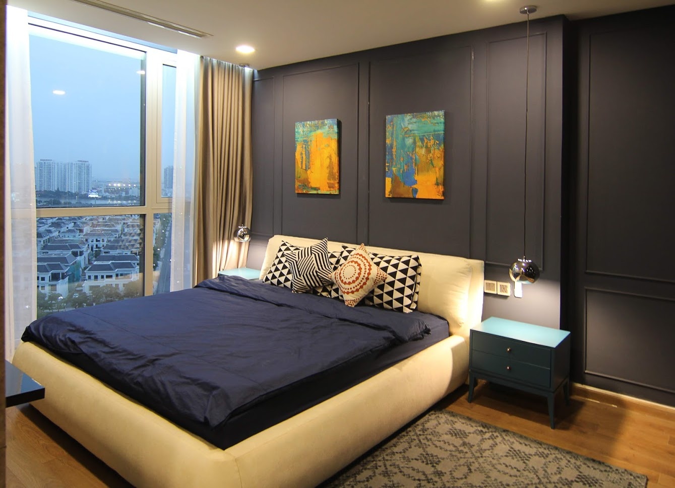 Can ho noi that 2 ty dong voi nha tam ngam tron canh thanh pho hinh anh