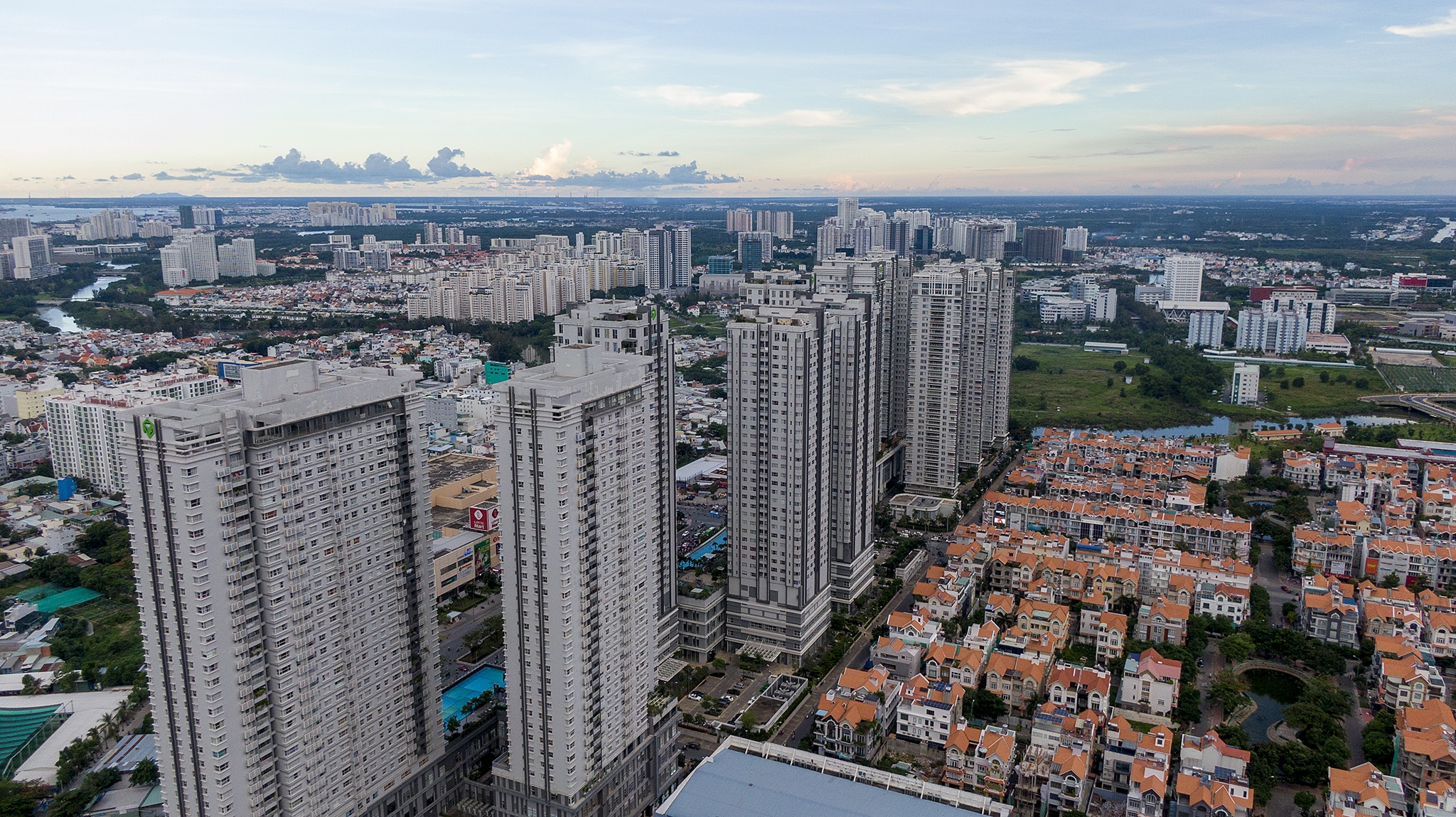 mua chung cu hay nha dat tai TP.HCM anh 1