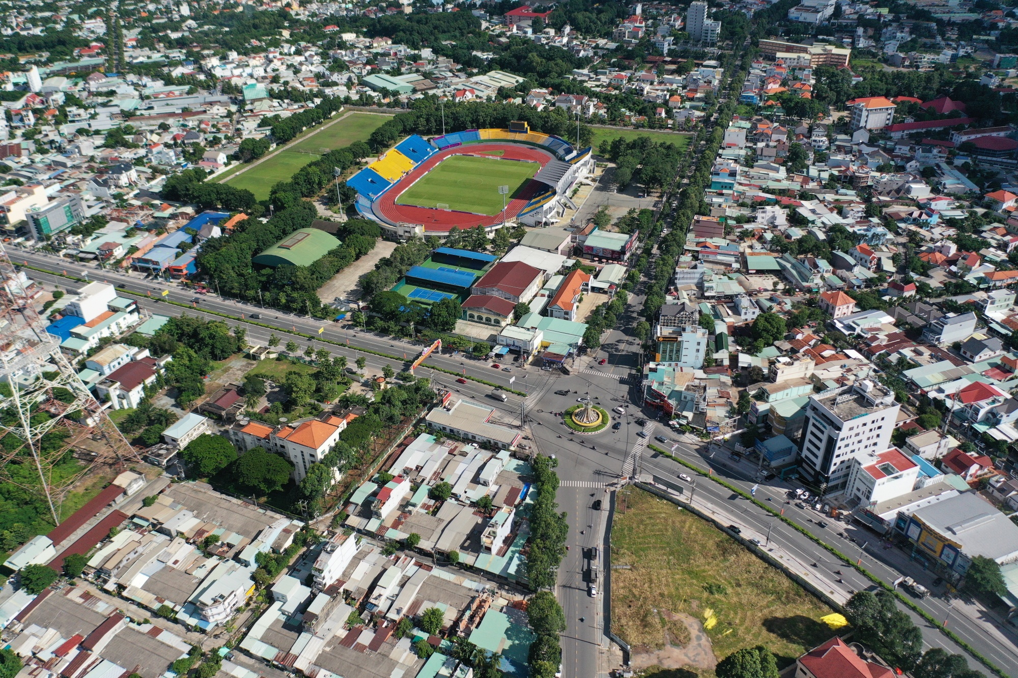 nha hang quan an Thu Dau Mot don khach tai cho anh 1