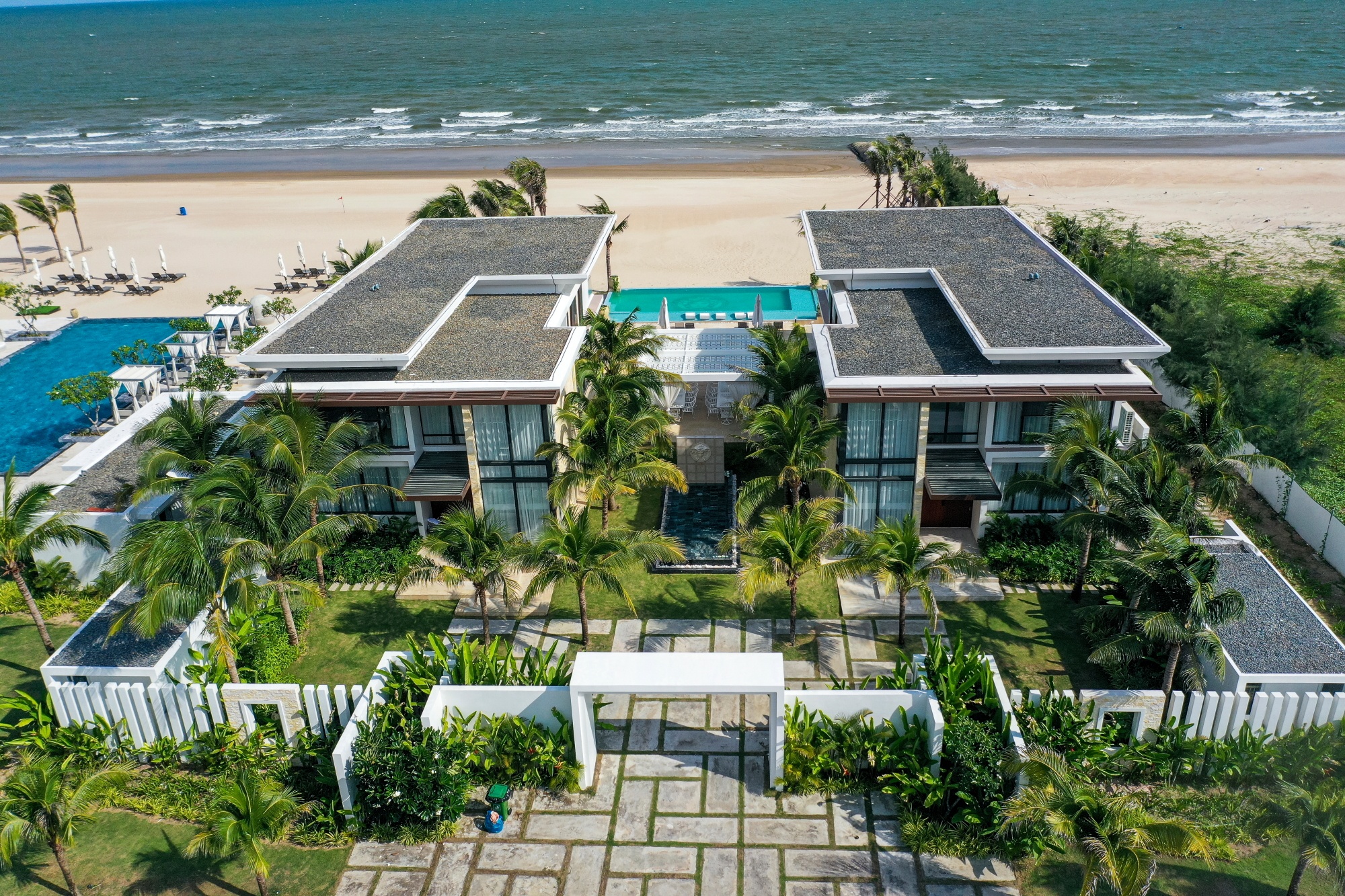 Biet thu bien gia 40 ty dong/can o Ho Tram hinh anh