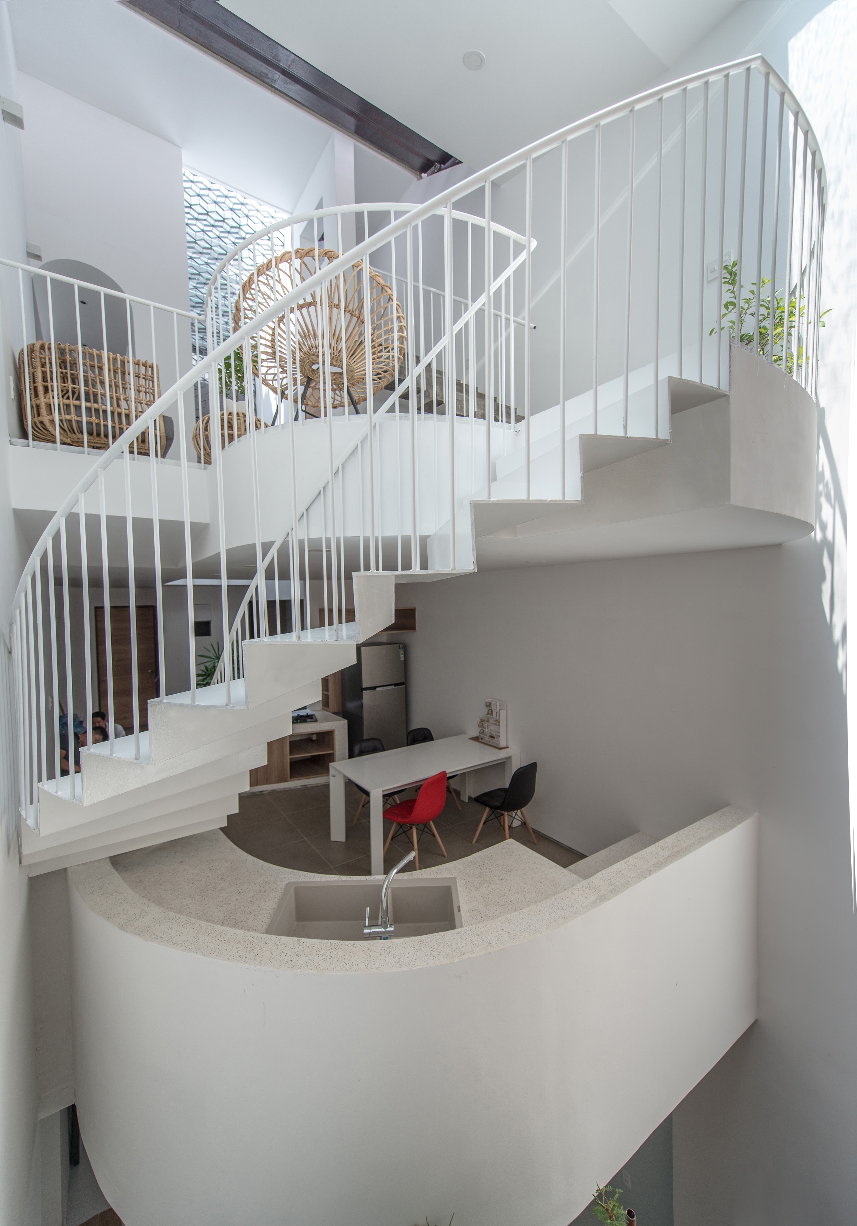 nha 4 tang thoang gio giua khu dan cu anh 6