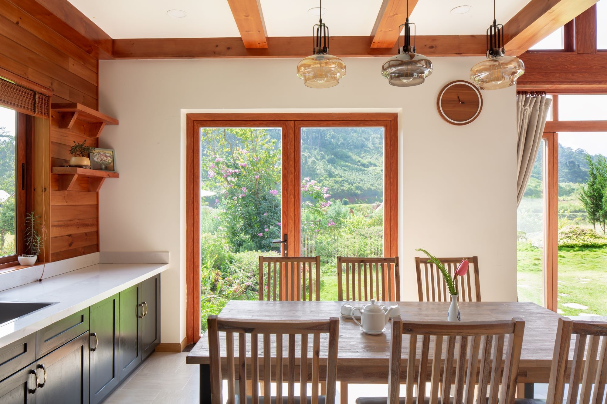 biet thu go phong cach chau Au anh 5