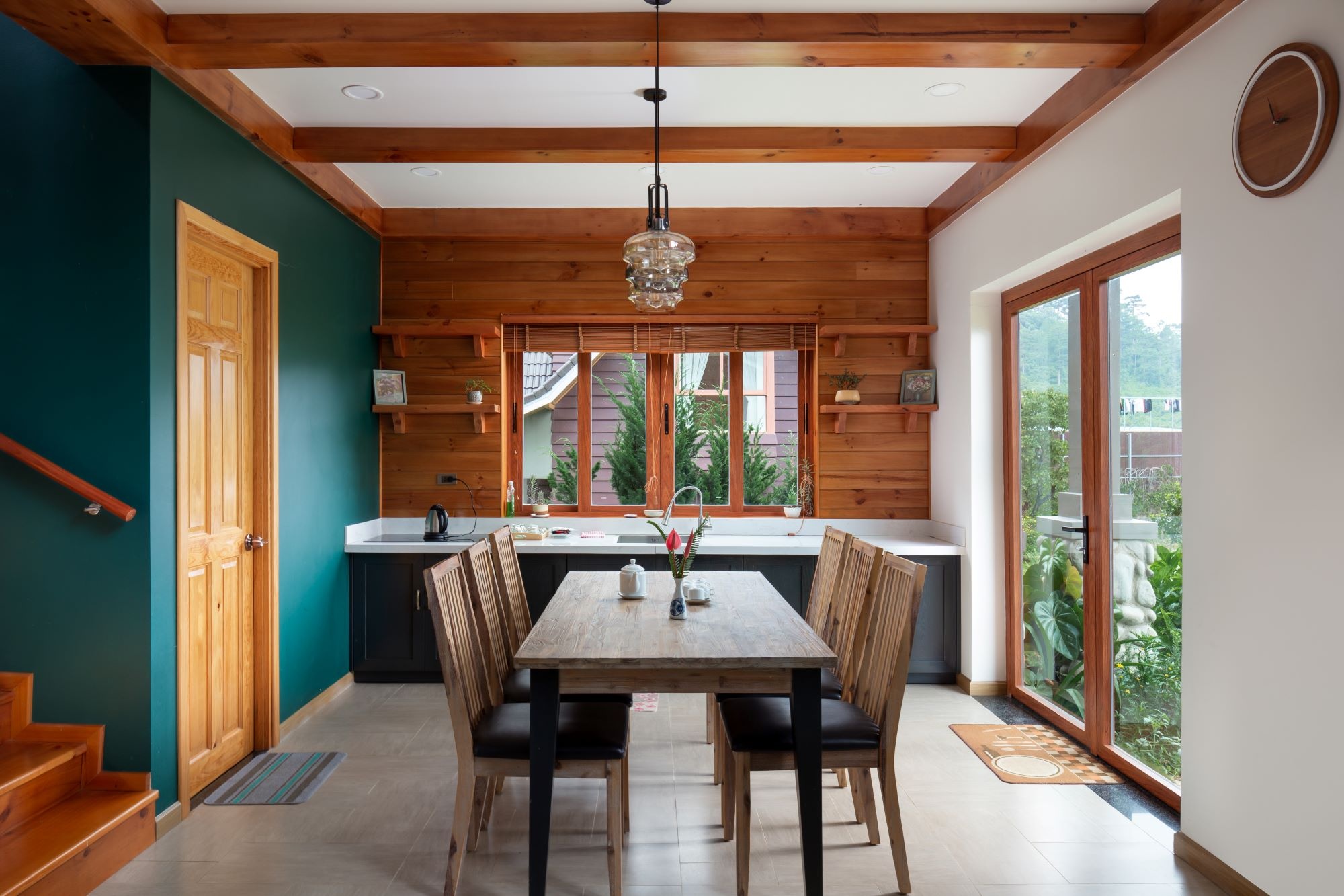 biet thu go phong cach chau Au anh 4