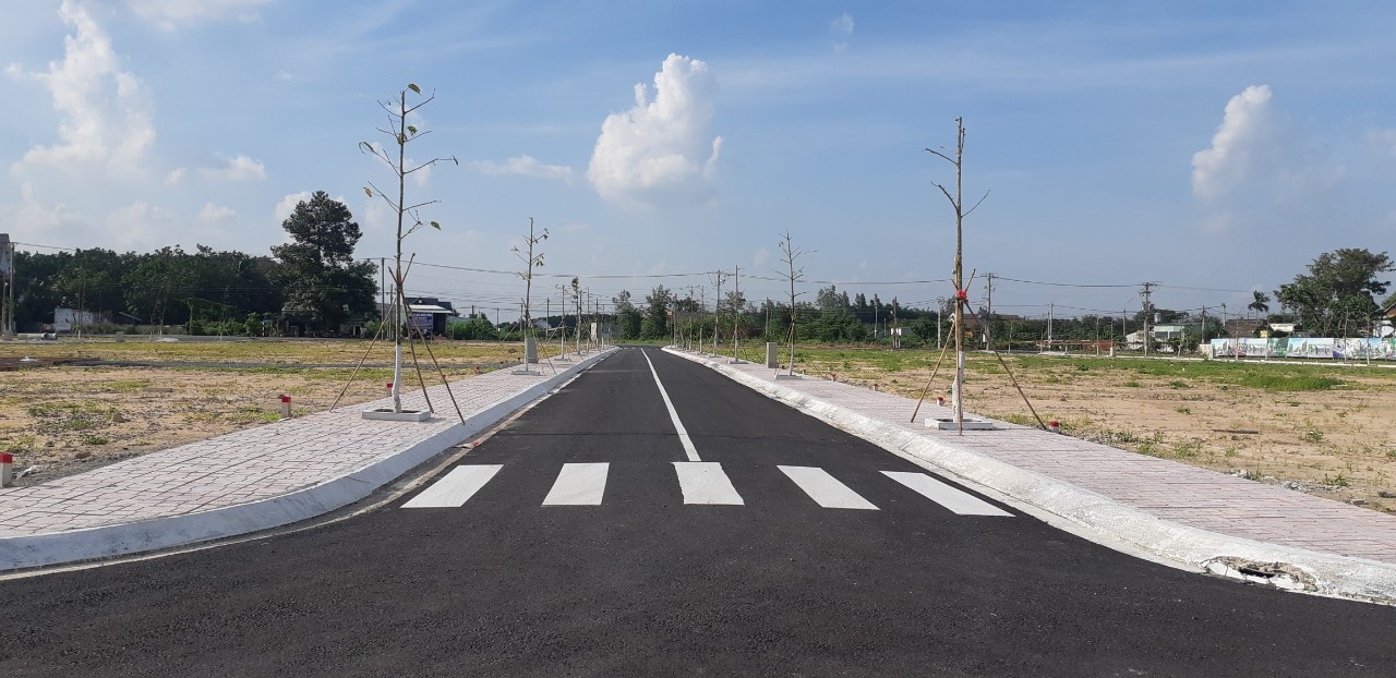 Gia mao ngan hang phat mai ban dat ao anh 1