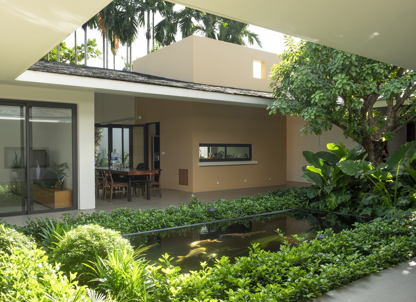 Ngoi nha san vuon cho gia dinh 3 the he o TP.HCM hinh anh