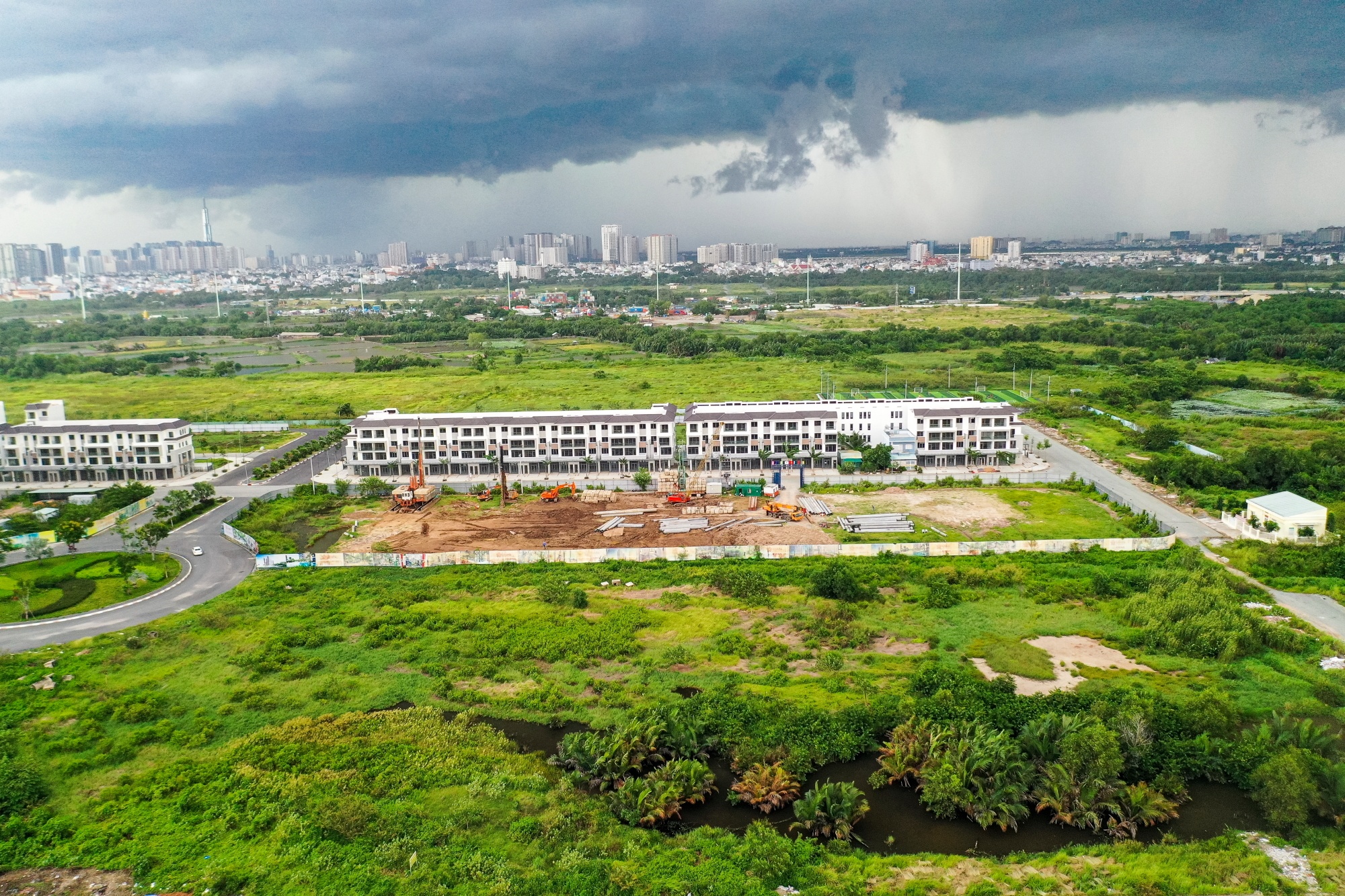 TP.HCM huy thu hoi dat lam du an nha o cho Him Lam hinh anh