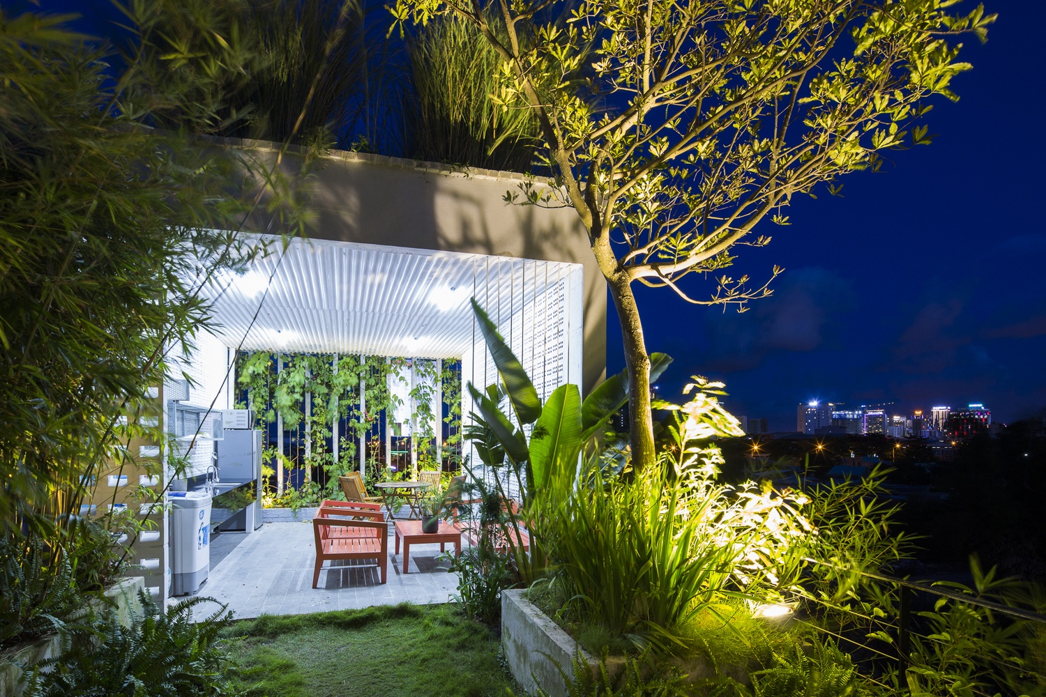 toa nha van phong nhieu cay xanh thien nhien anh 12