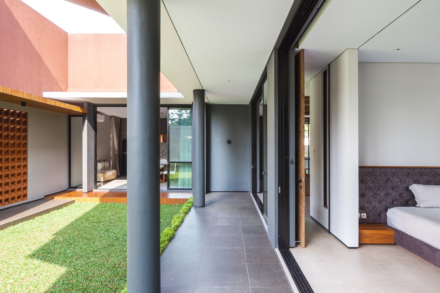 Ngoi nha phong cach nhiet doi duong dai anh 4