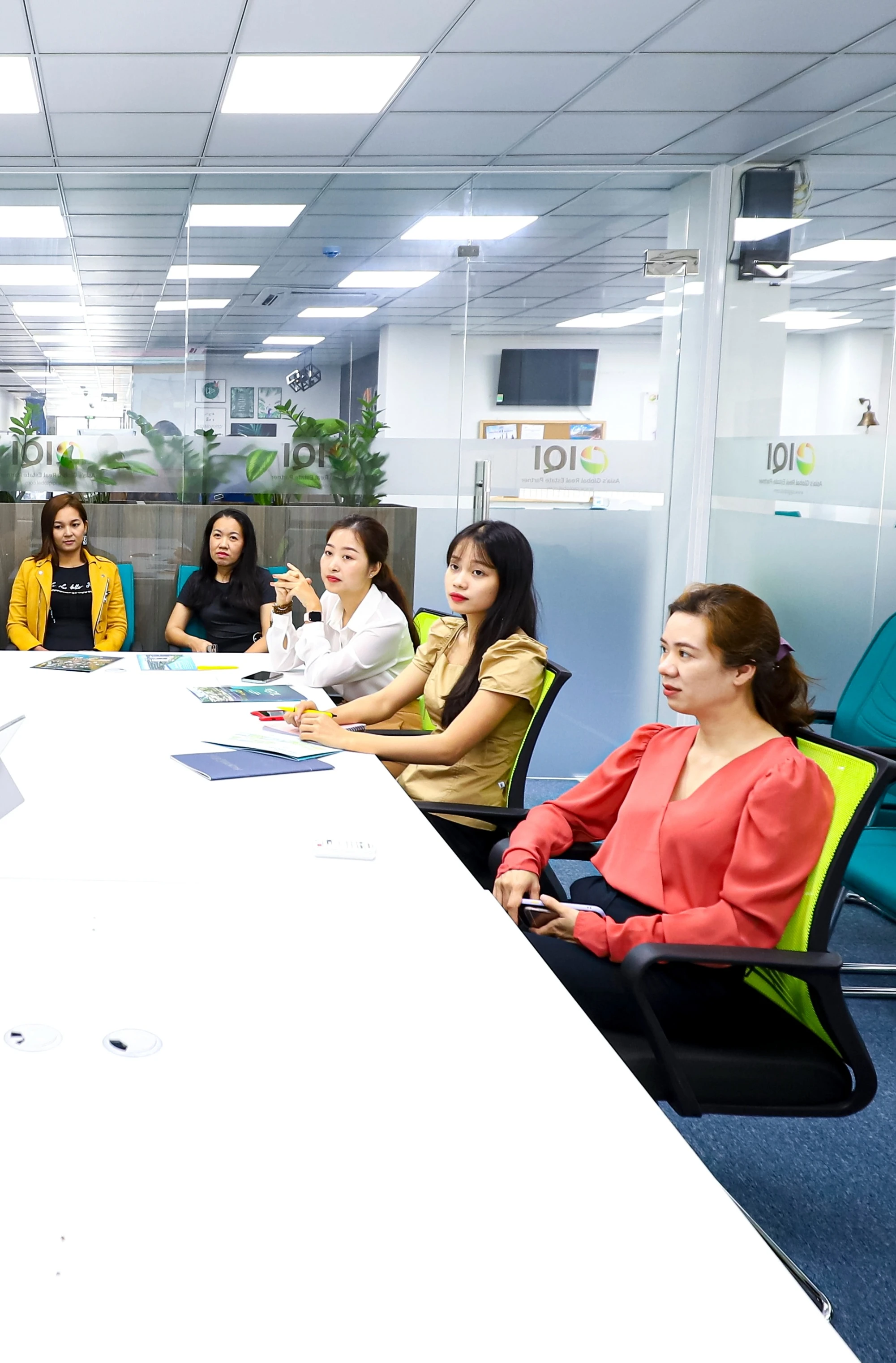 nghe moi gioi bat dong san anh 12