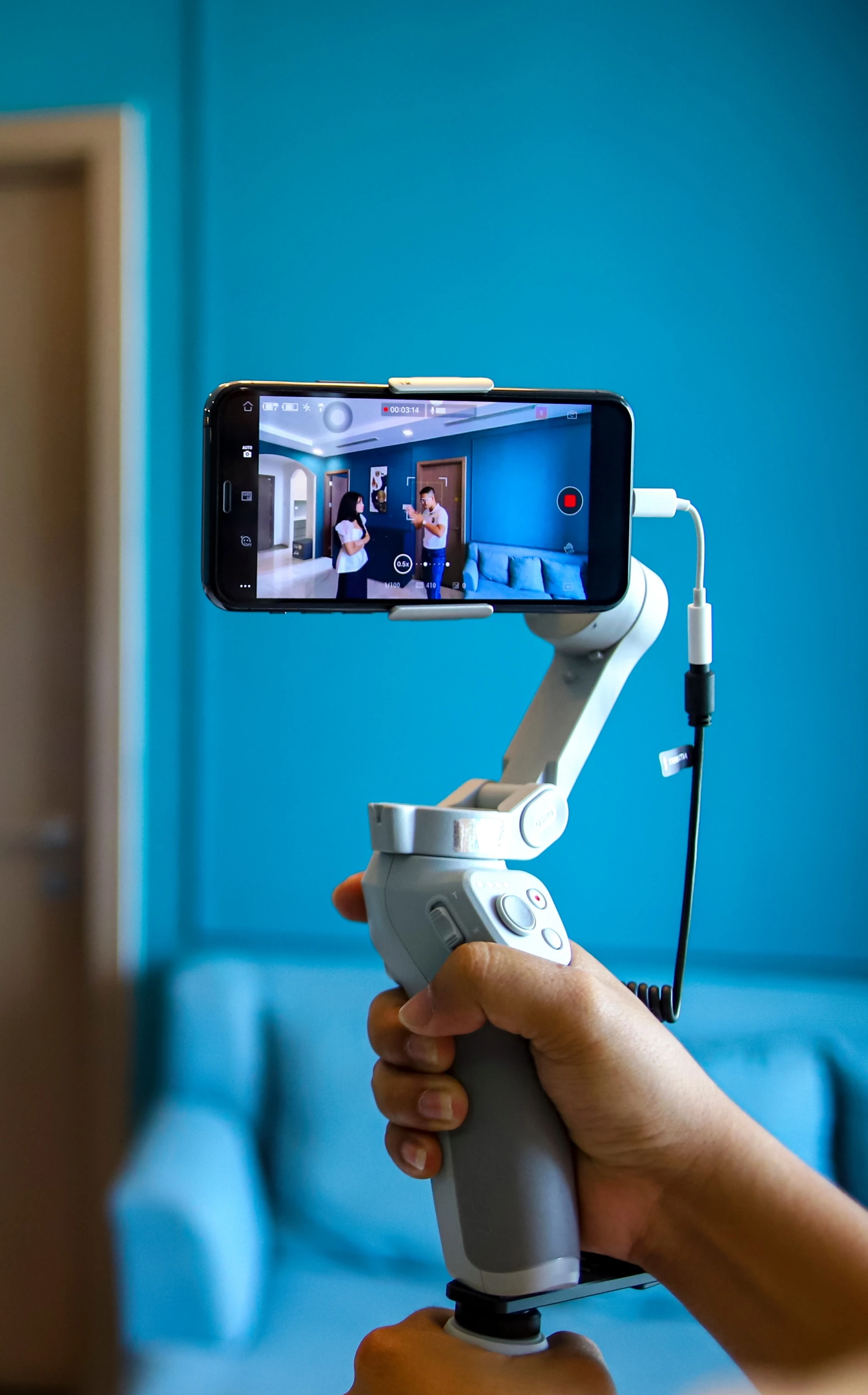 nghe moi gioi bat dong san anh 16