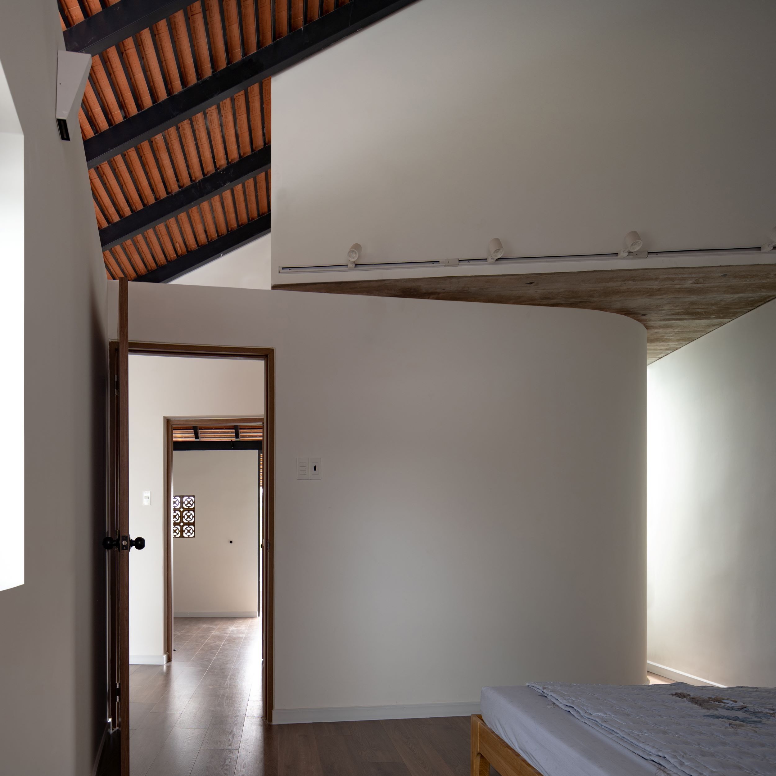 ngoi nha o suon doc anh 7