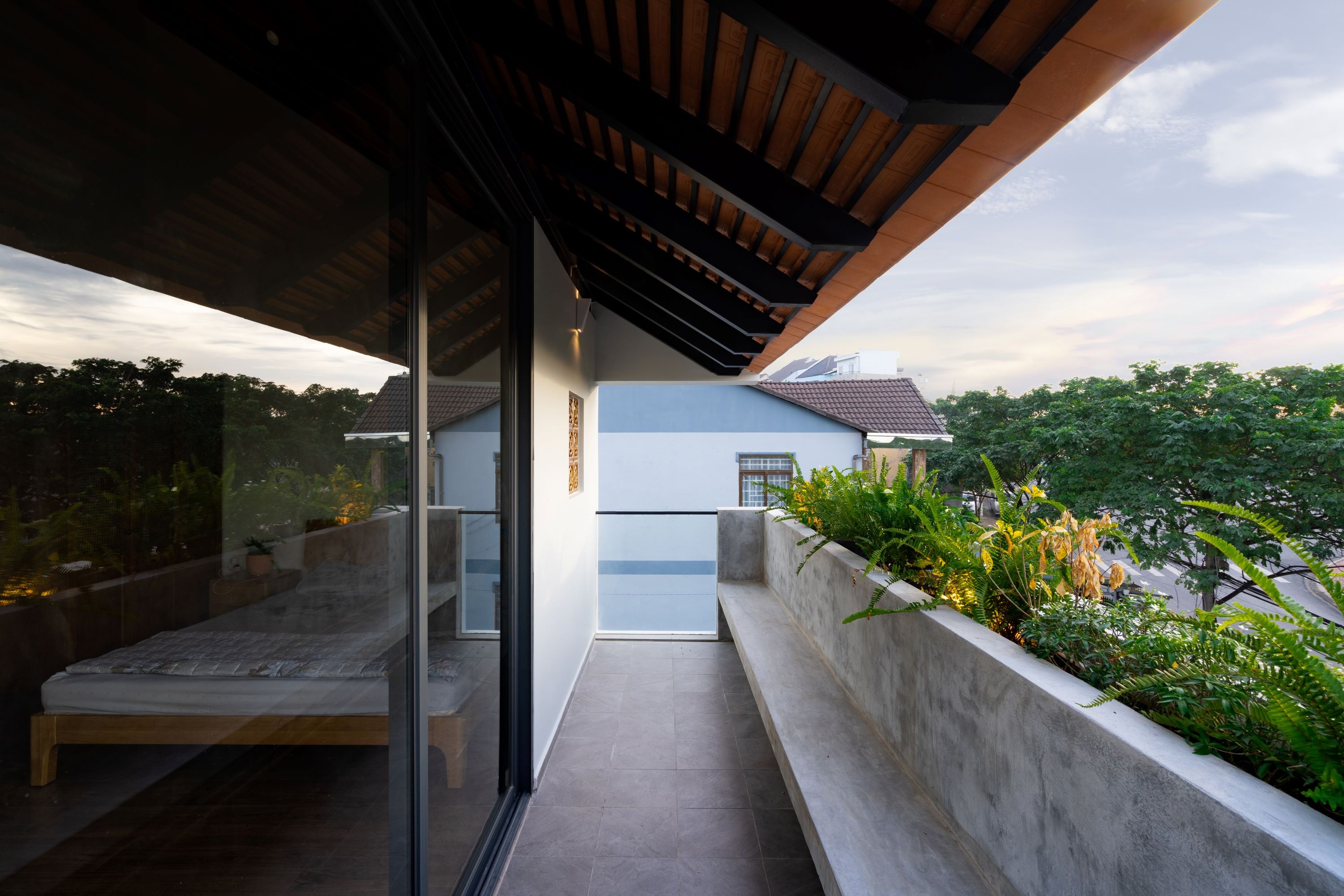 Mai am giua lung chung doc cua gia dinh 3 the he hinh anh