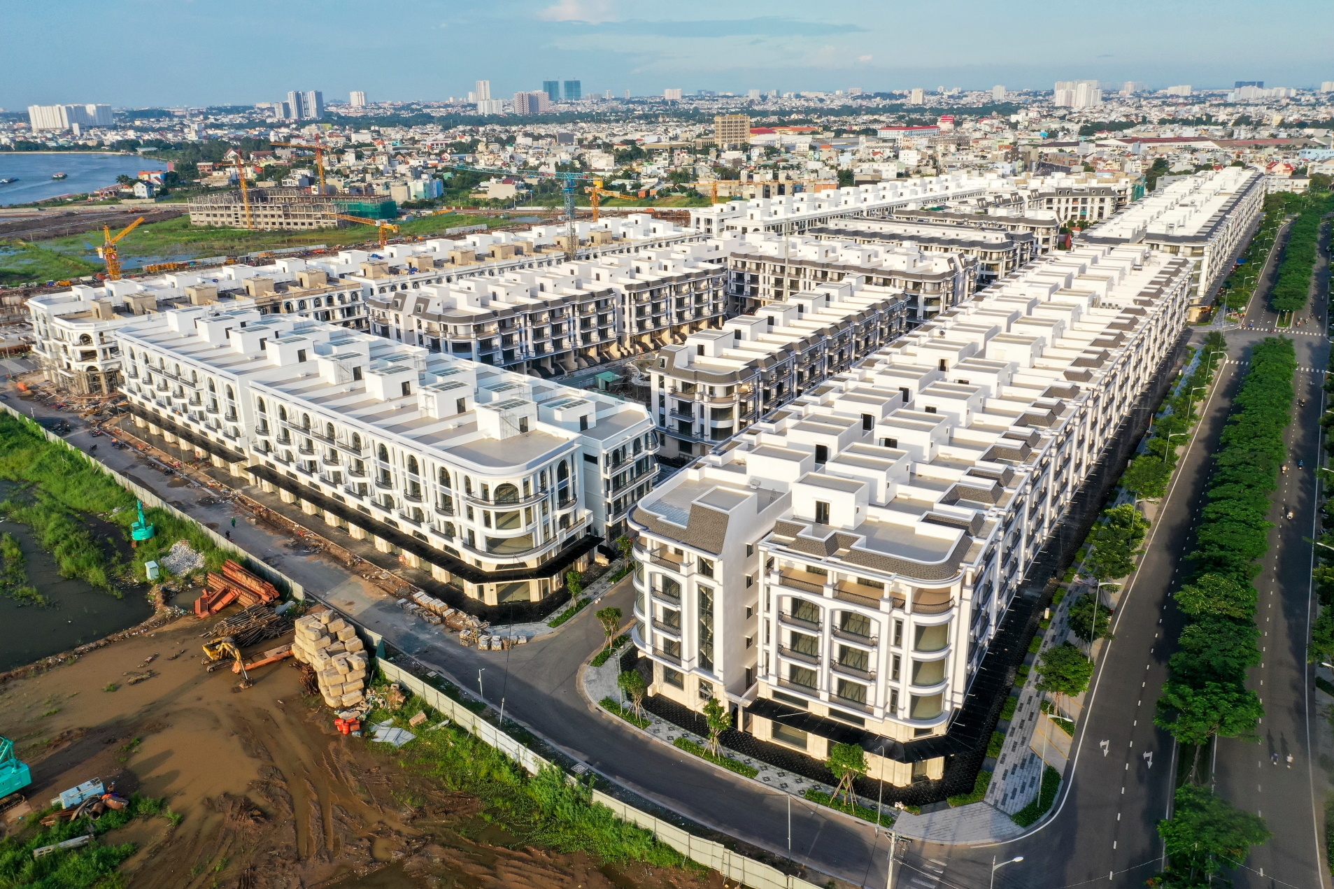 Gia biet thu,  nha pho TP.HCM tang gan 13% anh 1