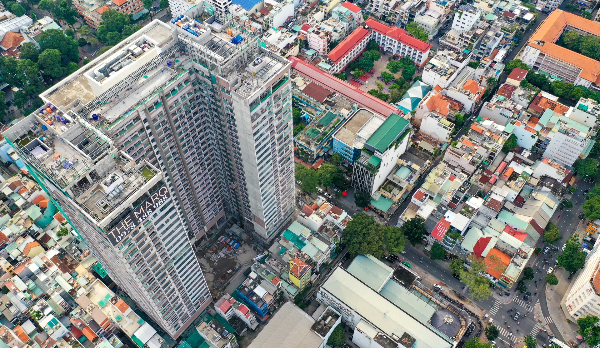 Thi truong can ho thu cap soi dong do gia nha moi tang cao hinh anh