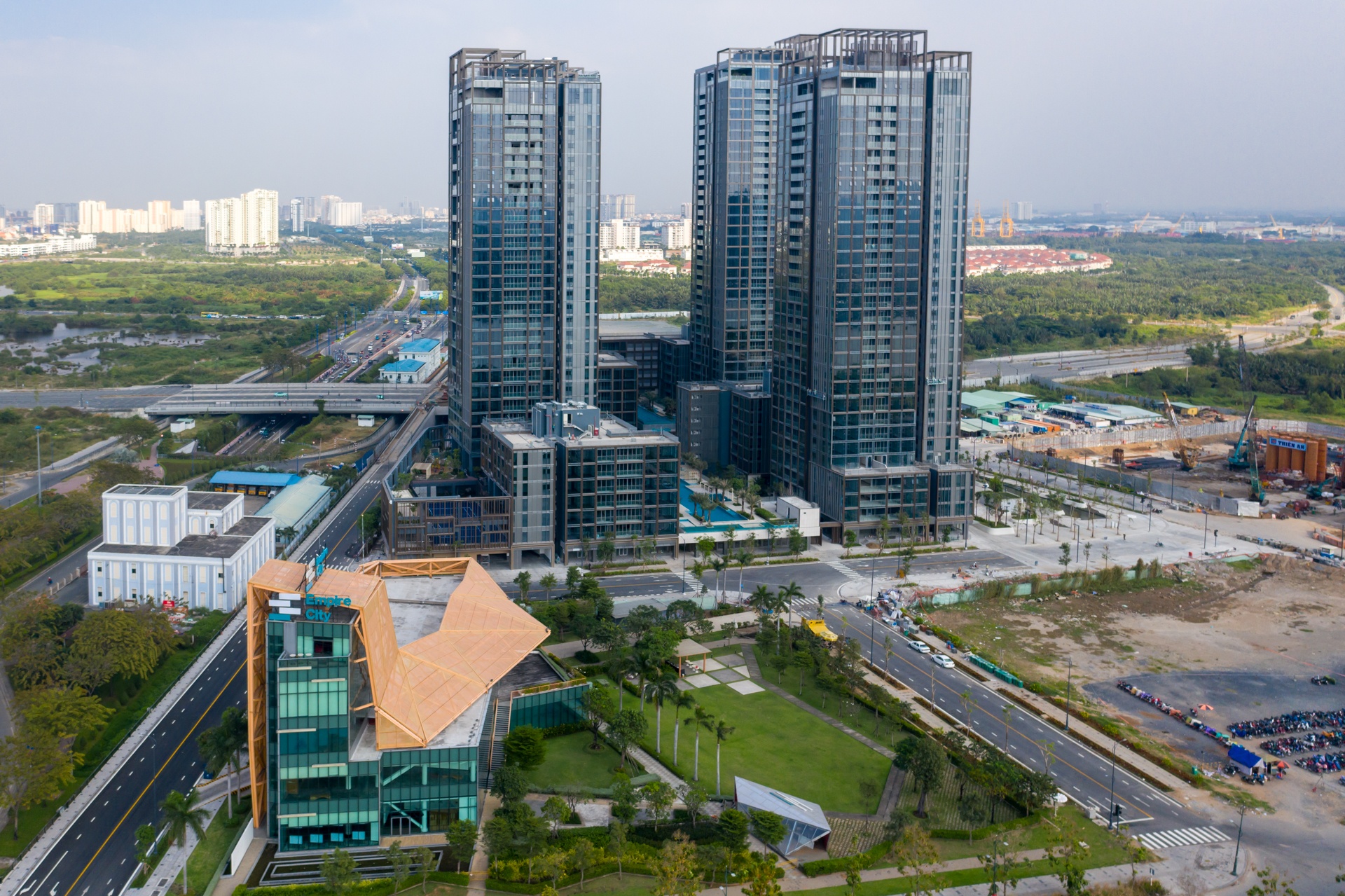 DN xay dung,  bat dong san sau ngay 15/9 anh 1